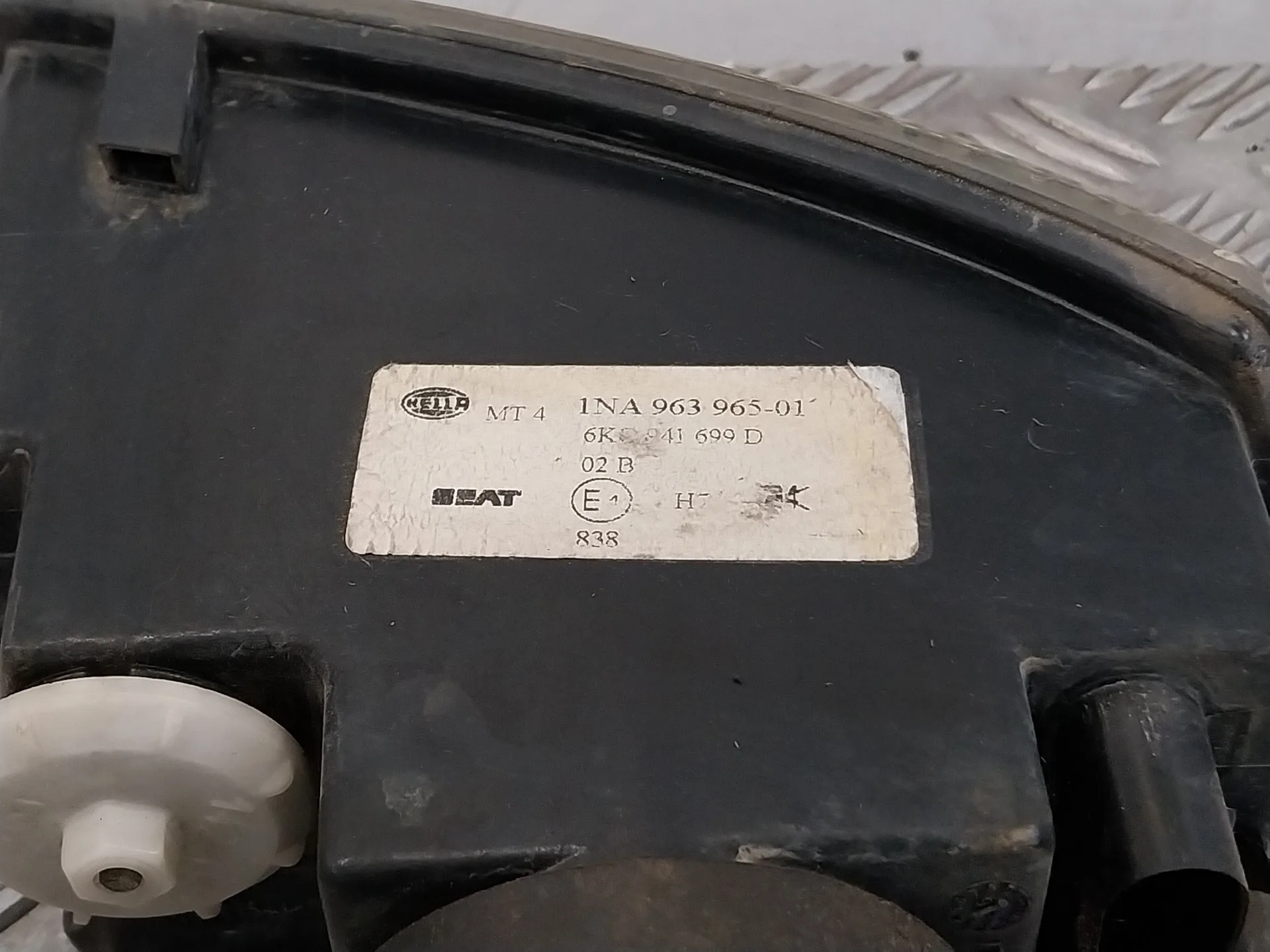 Faro Antiniebla Izquierdo para Seat Cordoba Berlina (6K2)