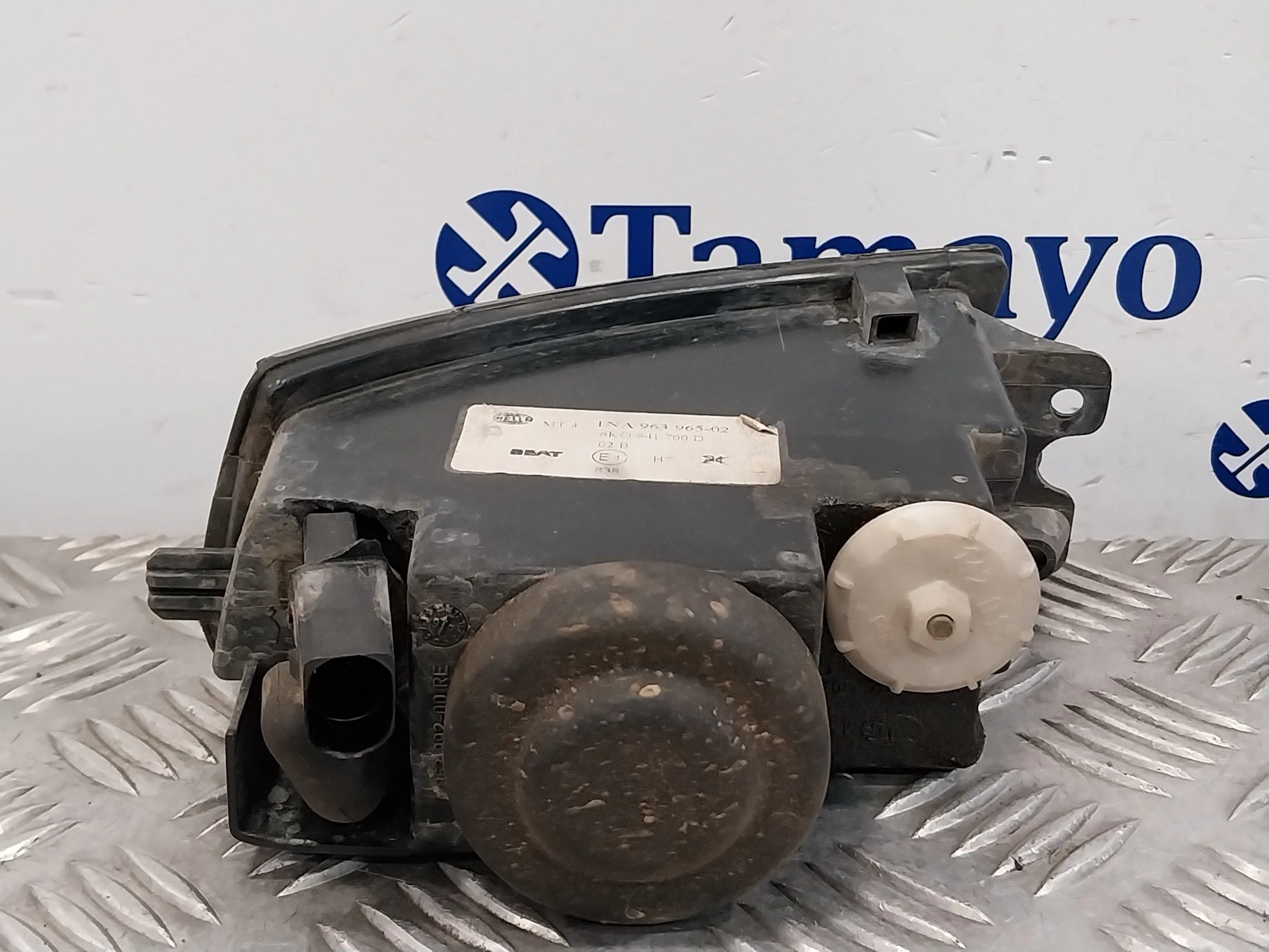 Faro Antiniebla Derecho para Seat Cordoba Berlina (6K2)