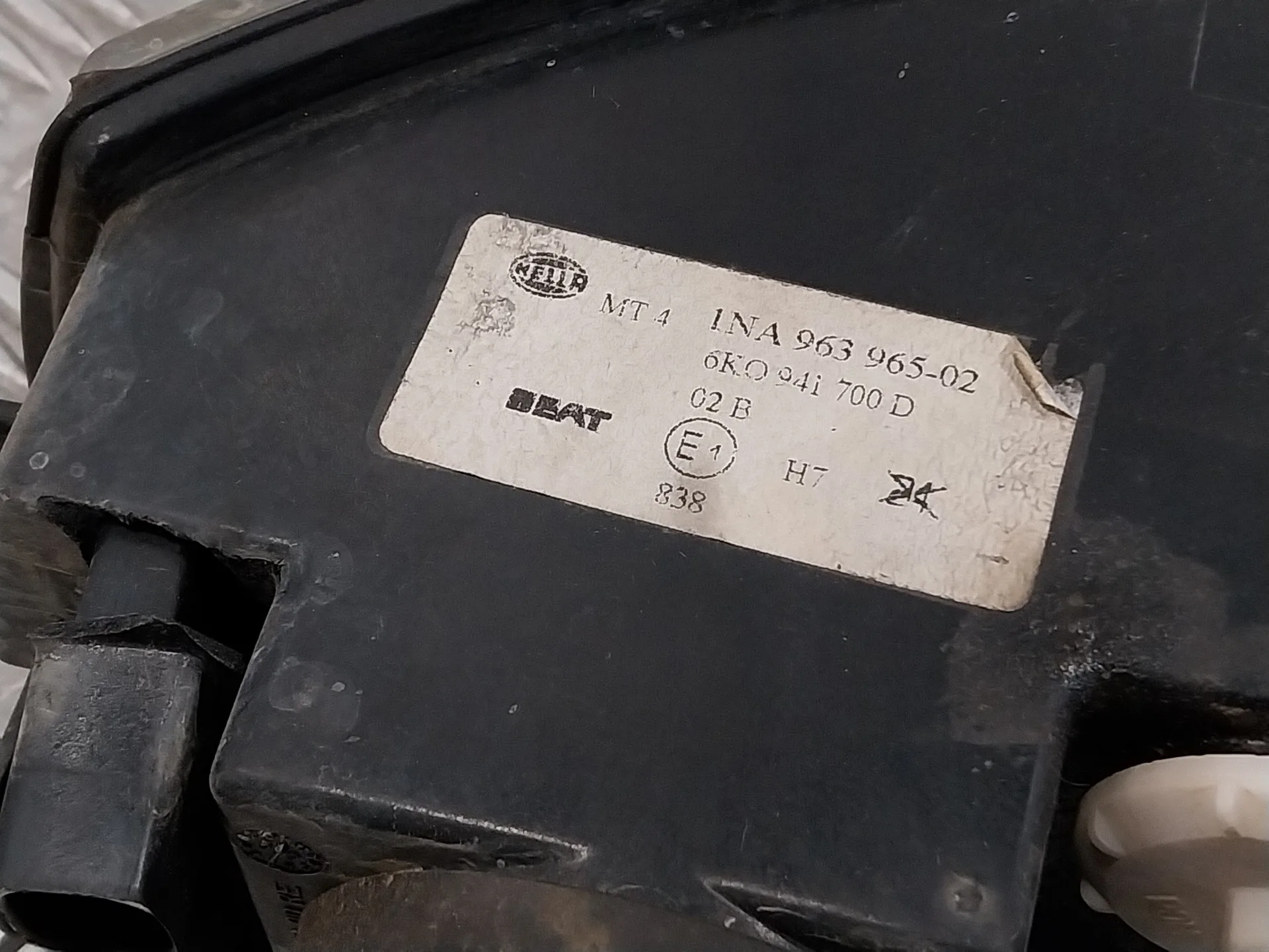 Faro Antiniebla Derecho para Seat Cordoba Berlina (6K2)