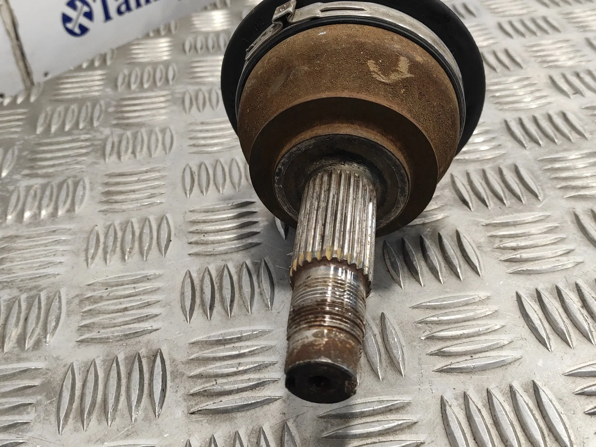 Transmision Delantera Izquierda para Alfa Romeo 147 (190)