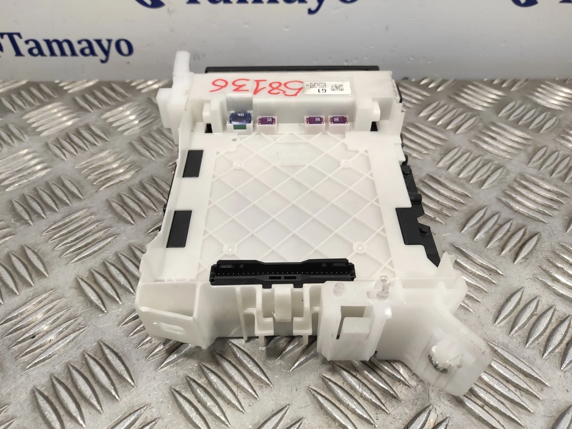 Caja Reles / Fusibles para Toyota Yaris Cross