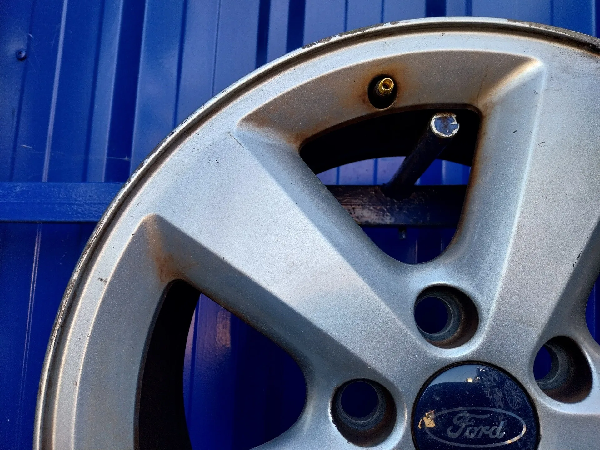Llanta para Ford Focus Berlina (Cap)