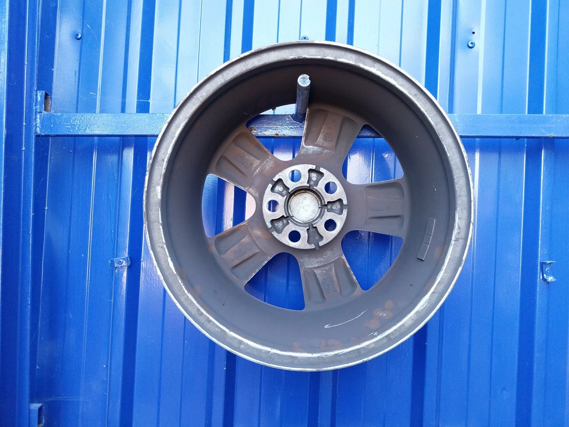 Llanta para Ford Focus Berlina (Cap)