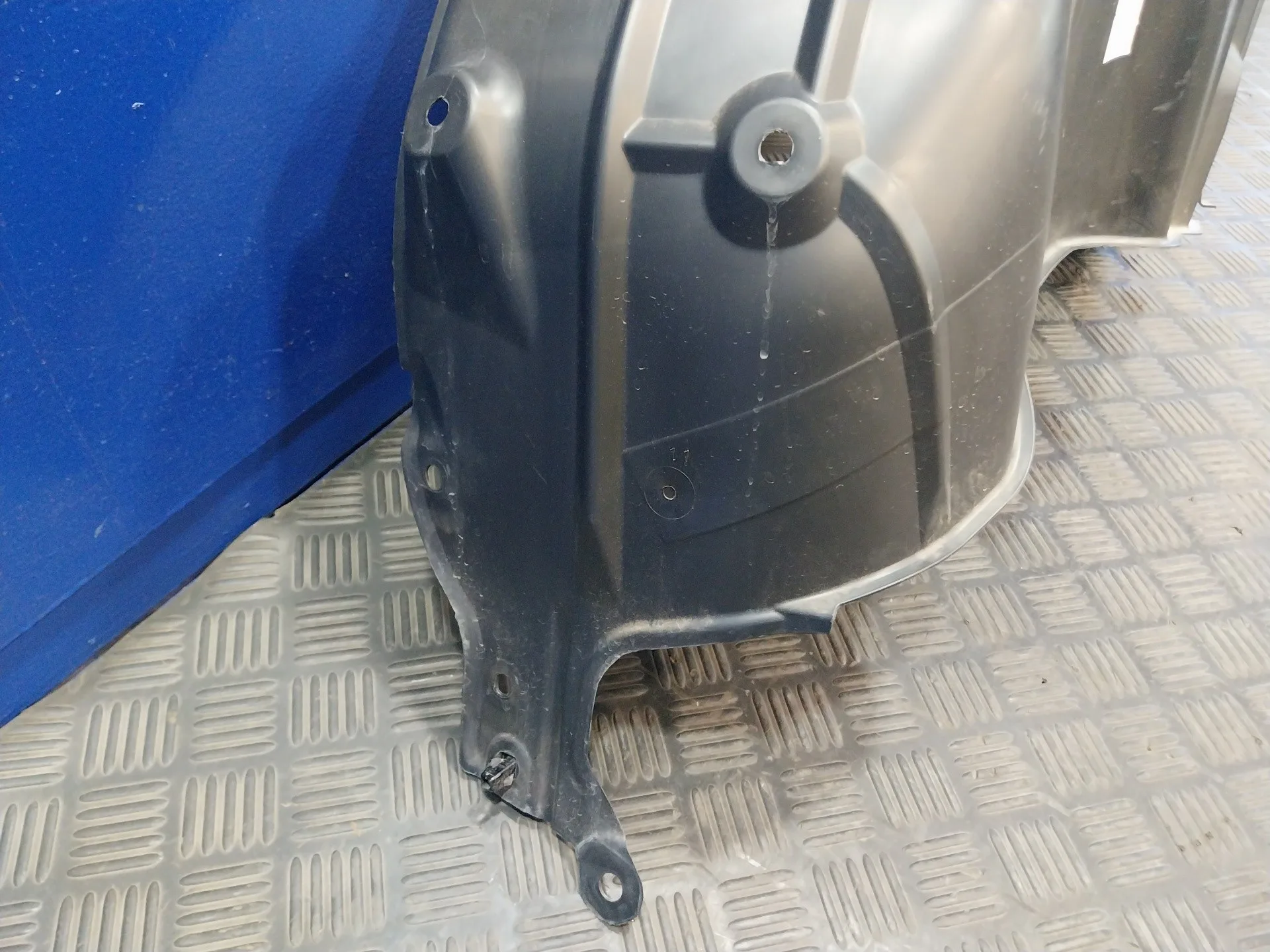 Plastico Paso Rueda Trasero Derecho para Toyota Yaris Cross
