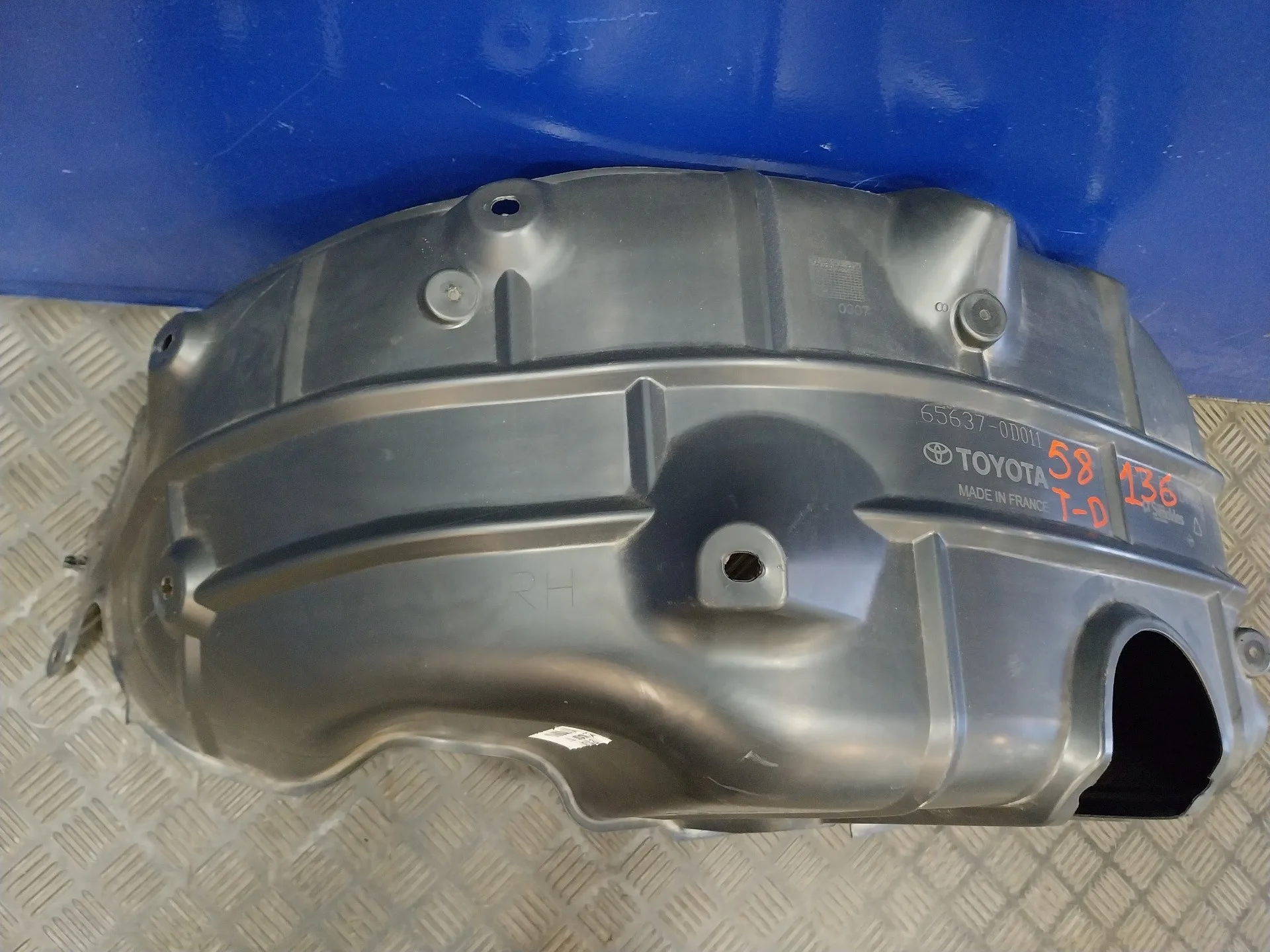 Plastico Paso Rueda Trasero Derecho para Toyota Yaris Cross