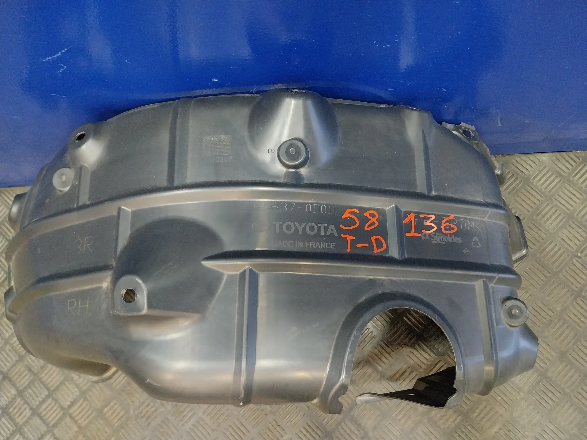 Plastico Paso Rueda Trasero Derecho para Toyota Yaris Cross