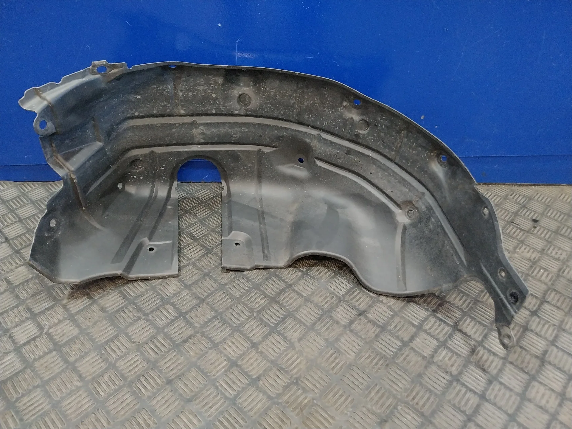 Plastico Paso Rueda Trasero Derecho para Toyota Yaris Cross