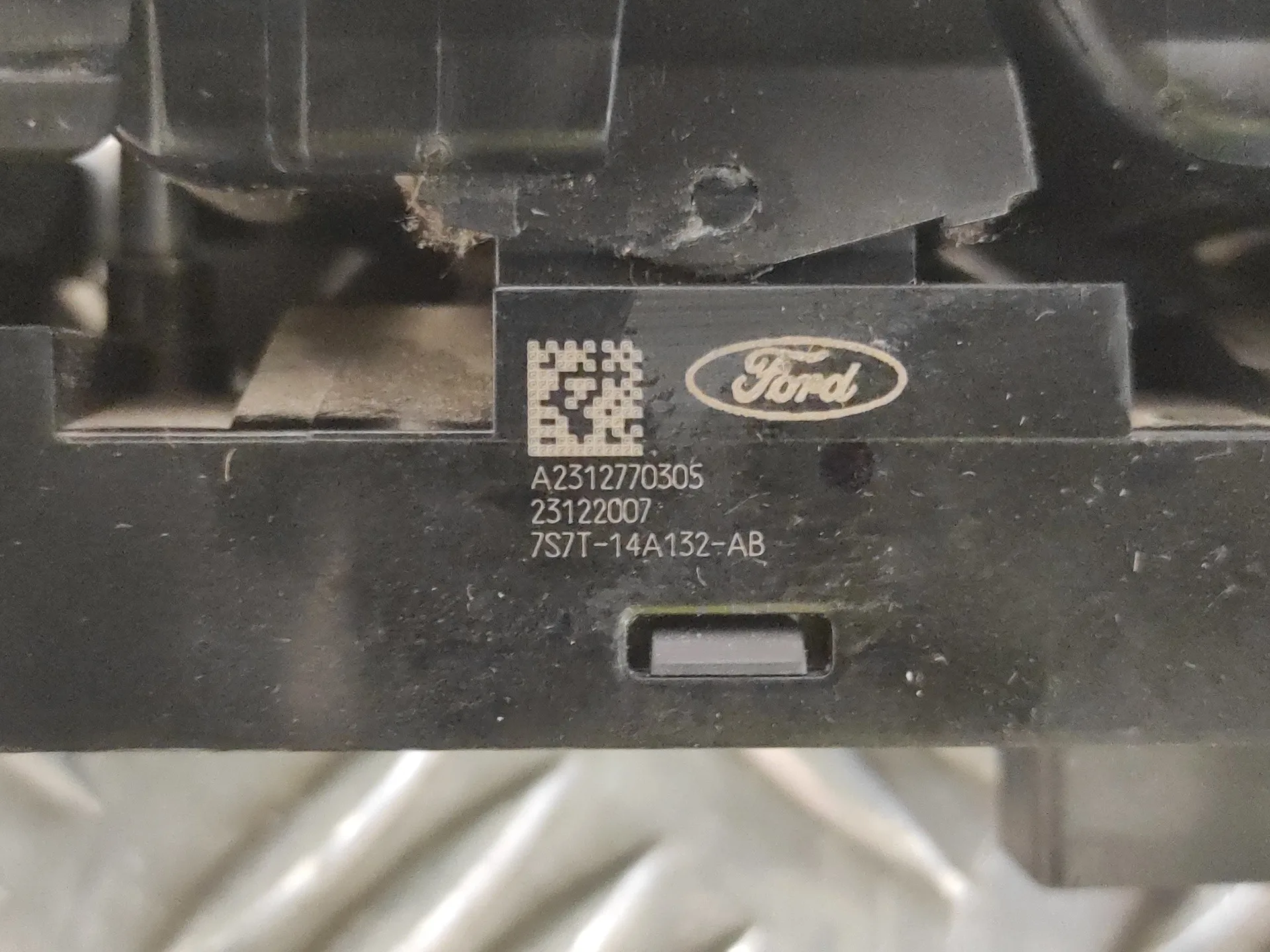 Mando Elevalunas Delantero Izquierdo para Ford Mondeo Ber. (Ca2)
