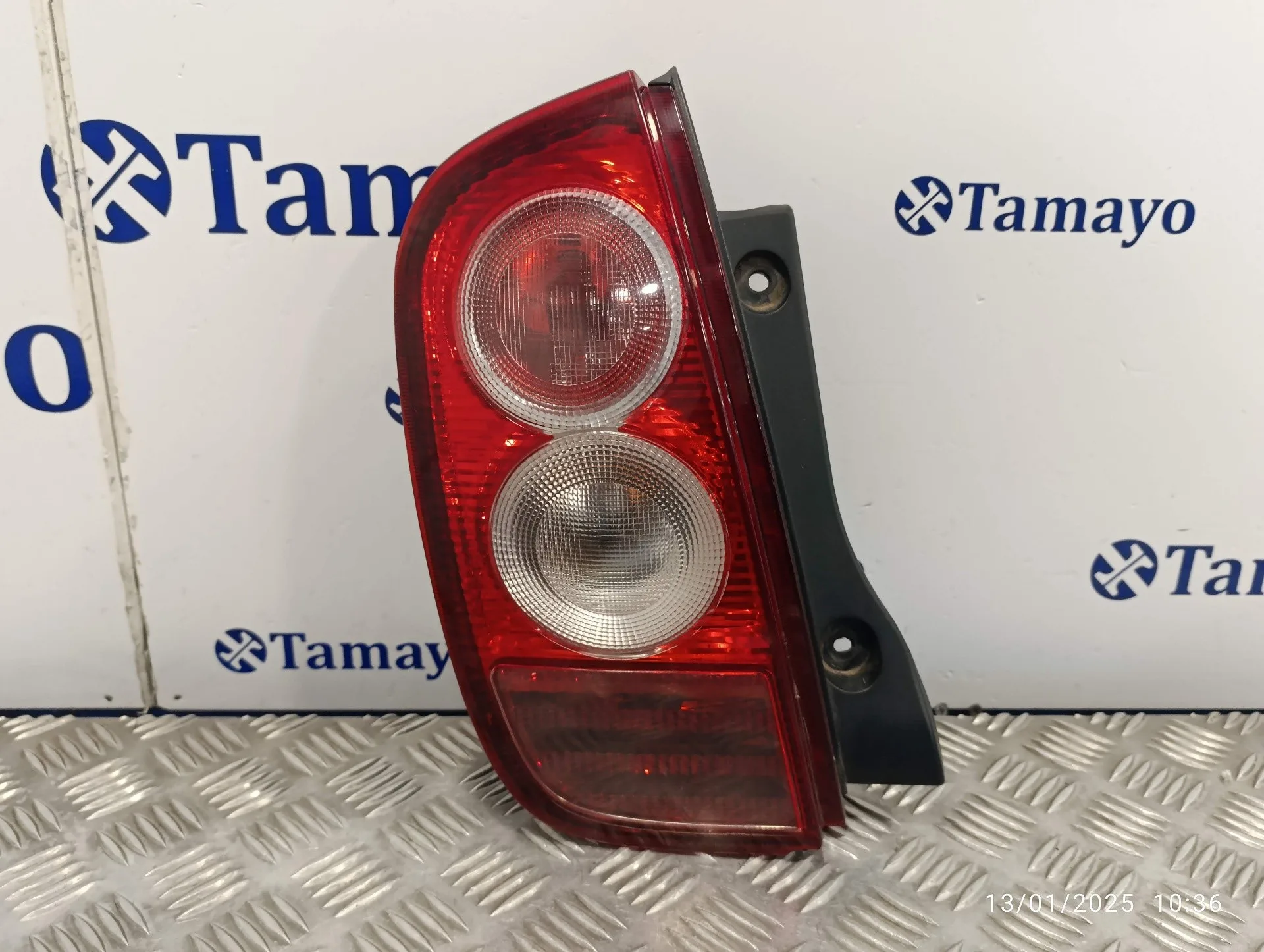 Piloto Trasero Izquierdo para Nissan Micra (K12E)