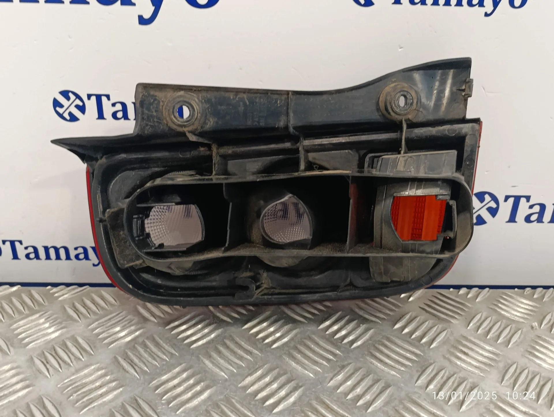 Piloto Trasero Derecho para Nissan Micra (K12E)