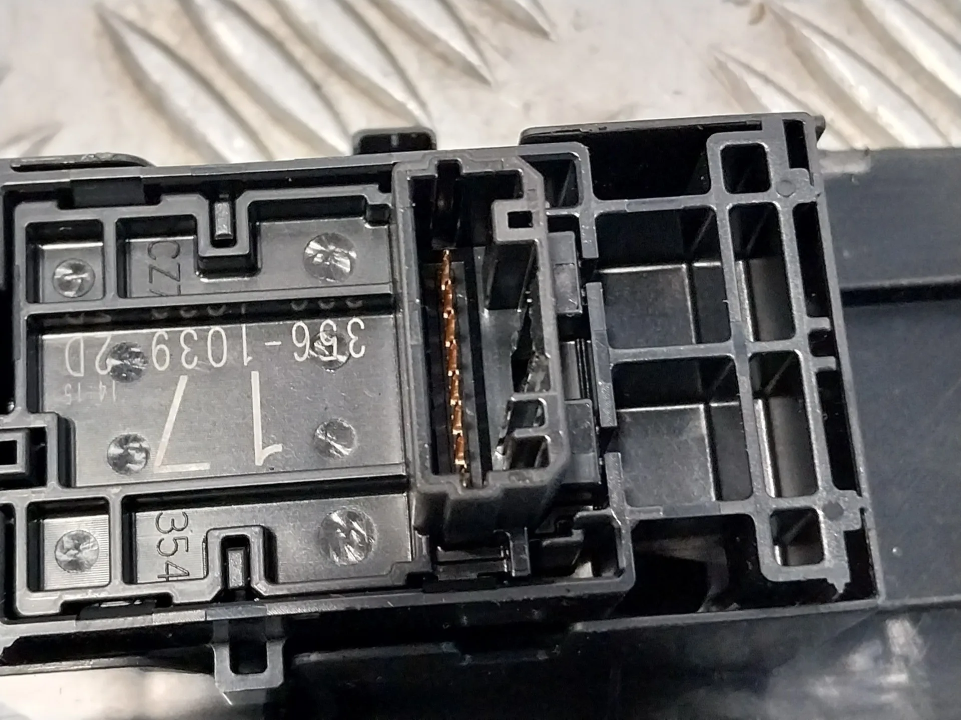 Mando Elevalunas Delantero Derecho para Toyota Yaris Cross