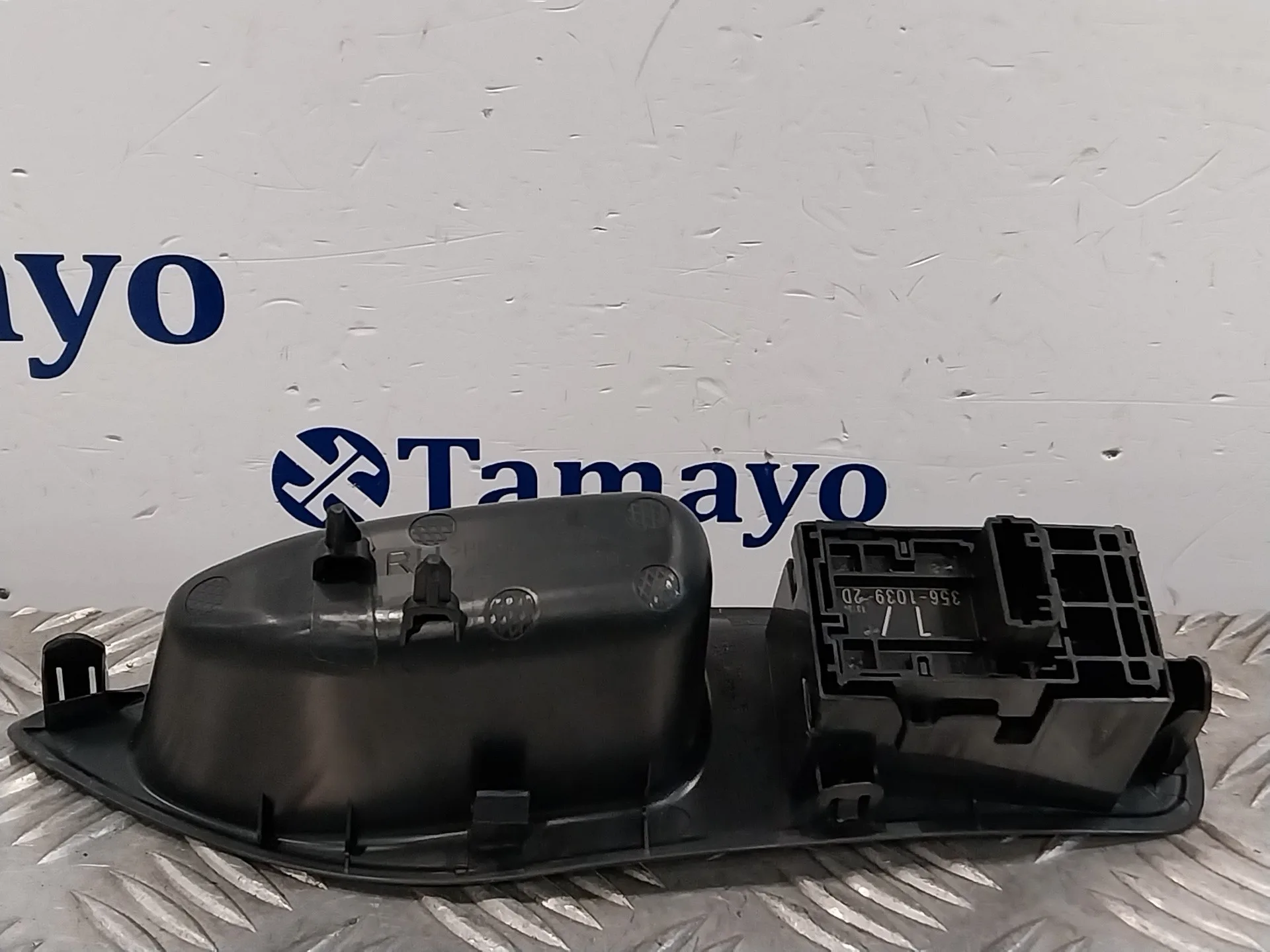 Mando Elevalunas Trasero Derecho para Toyota Yaris Cross