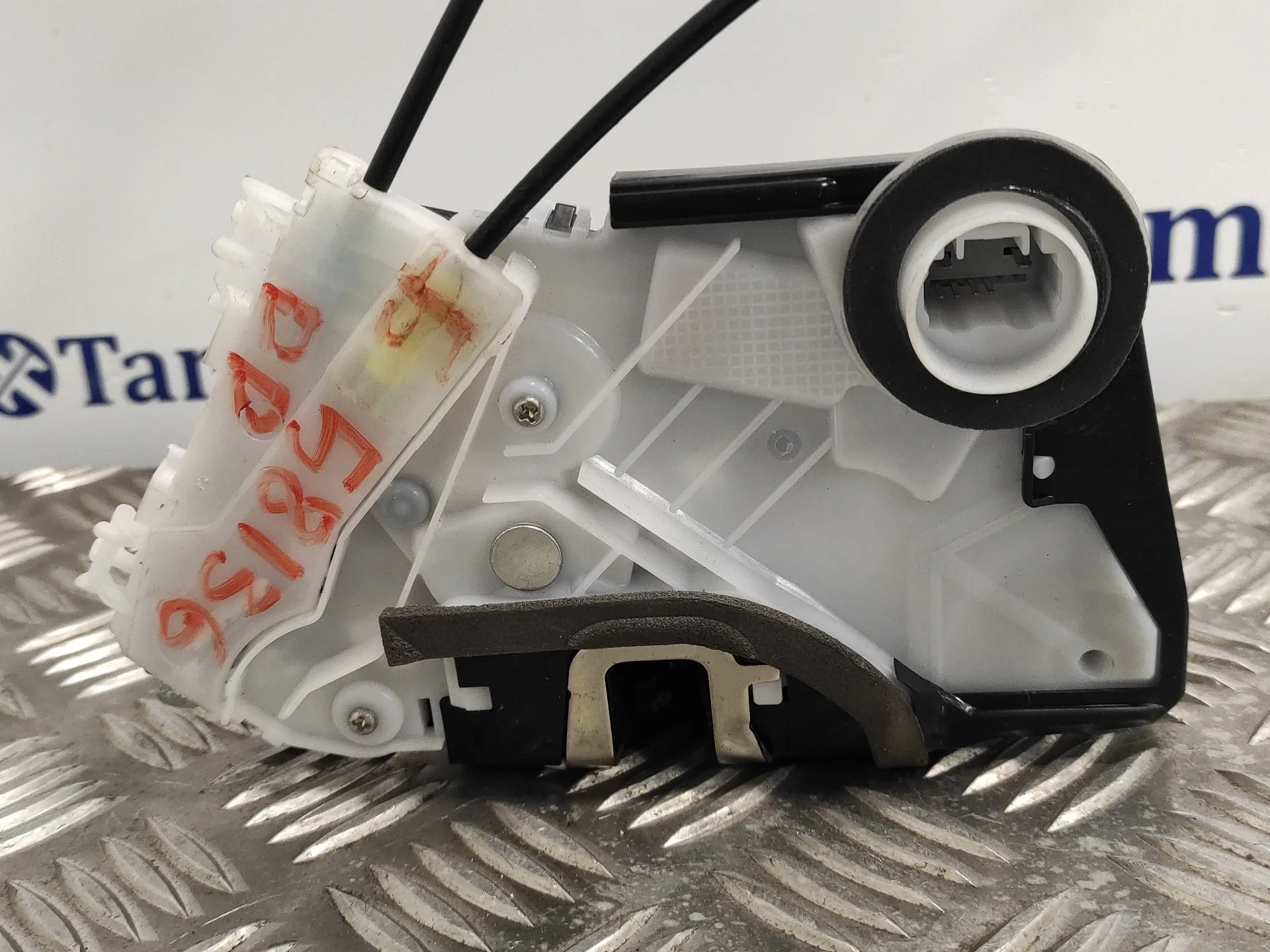 Cerradura Puerta Delantera Derecha para Toyota Yaris Cross