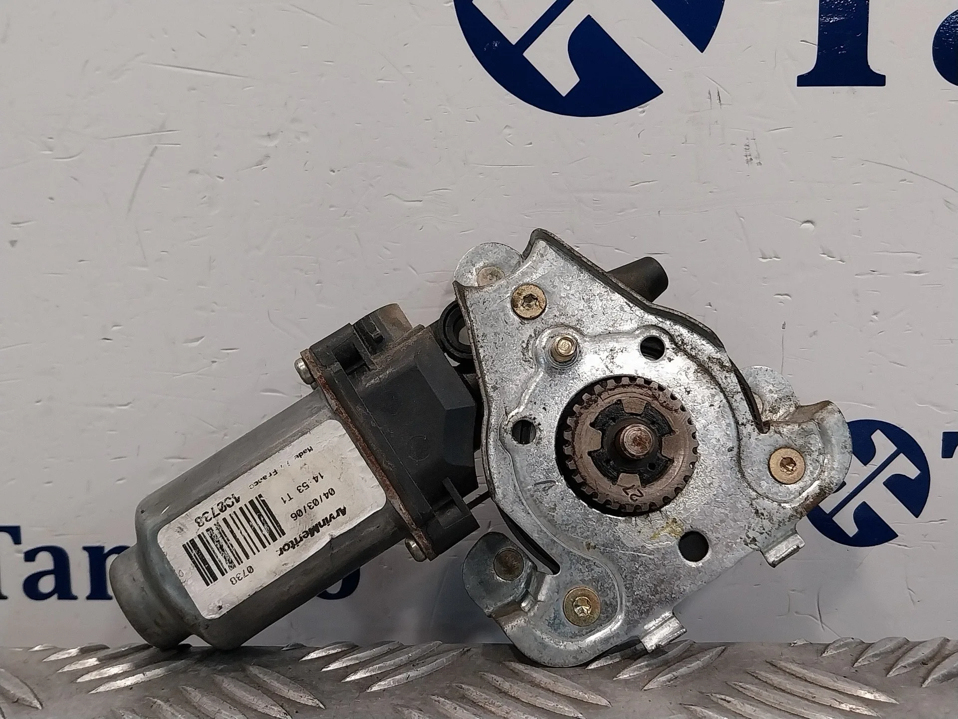 Motor Elevalunas Delantero Derecho para Iveco 35S12