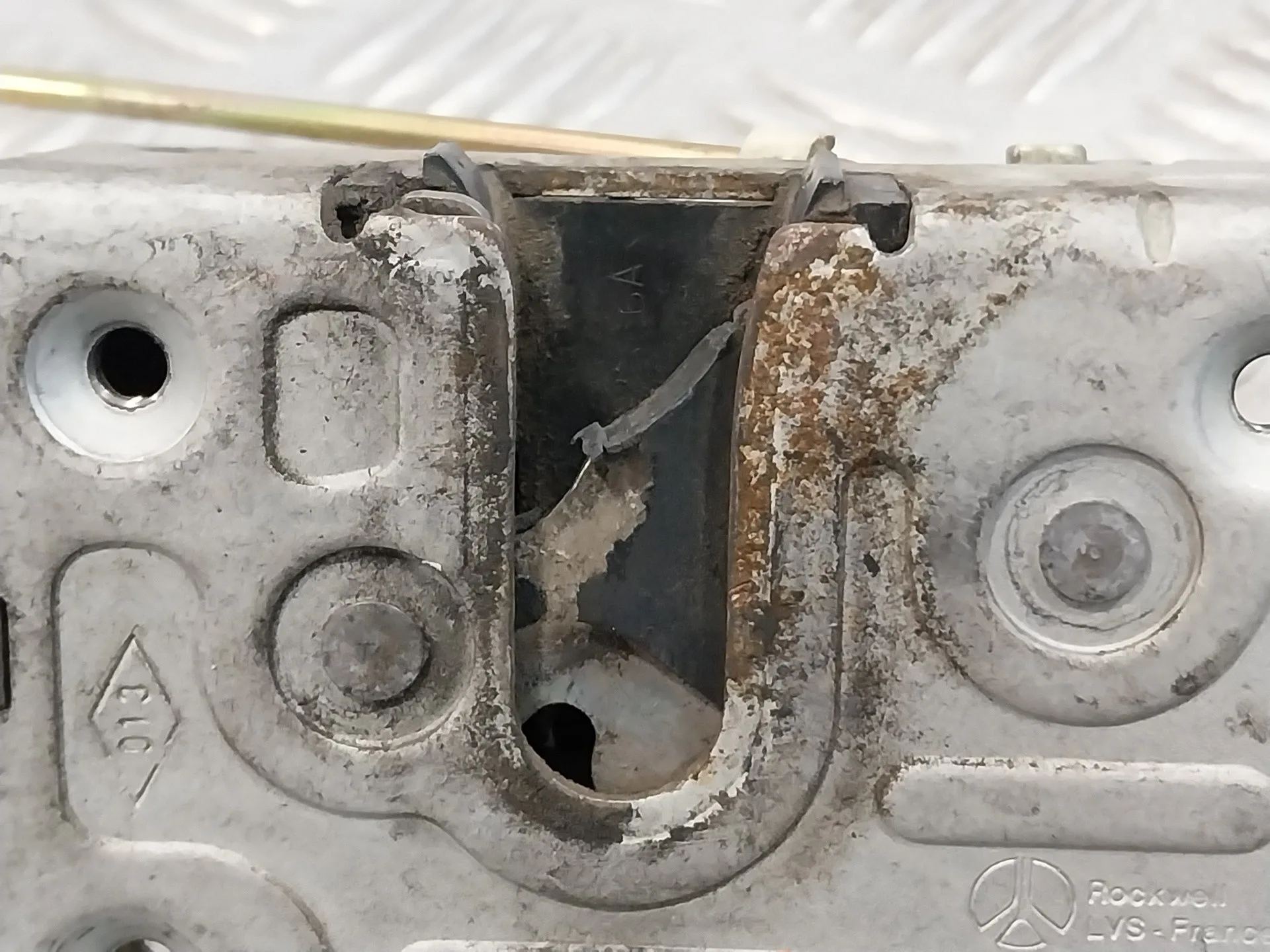 Cerradura Puerta Delantera Derecha para Iveco 35S12