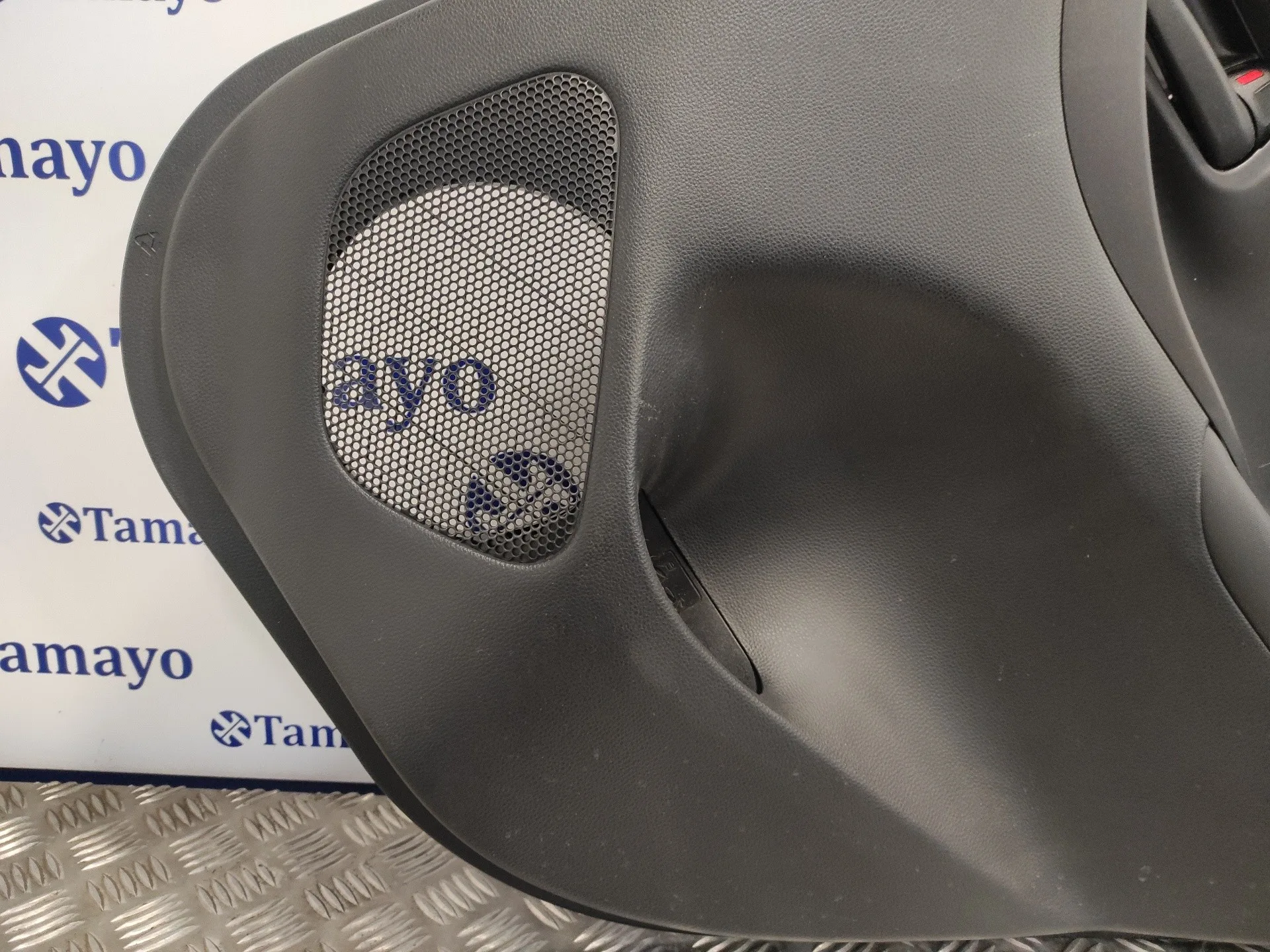 Guarnecido Puerta Trasera Derecha para Toyota Yaris Cross