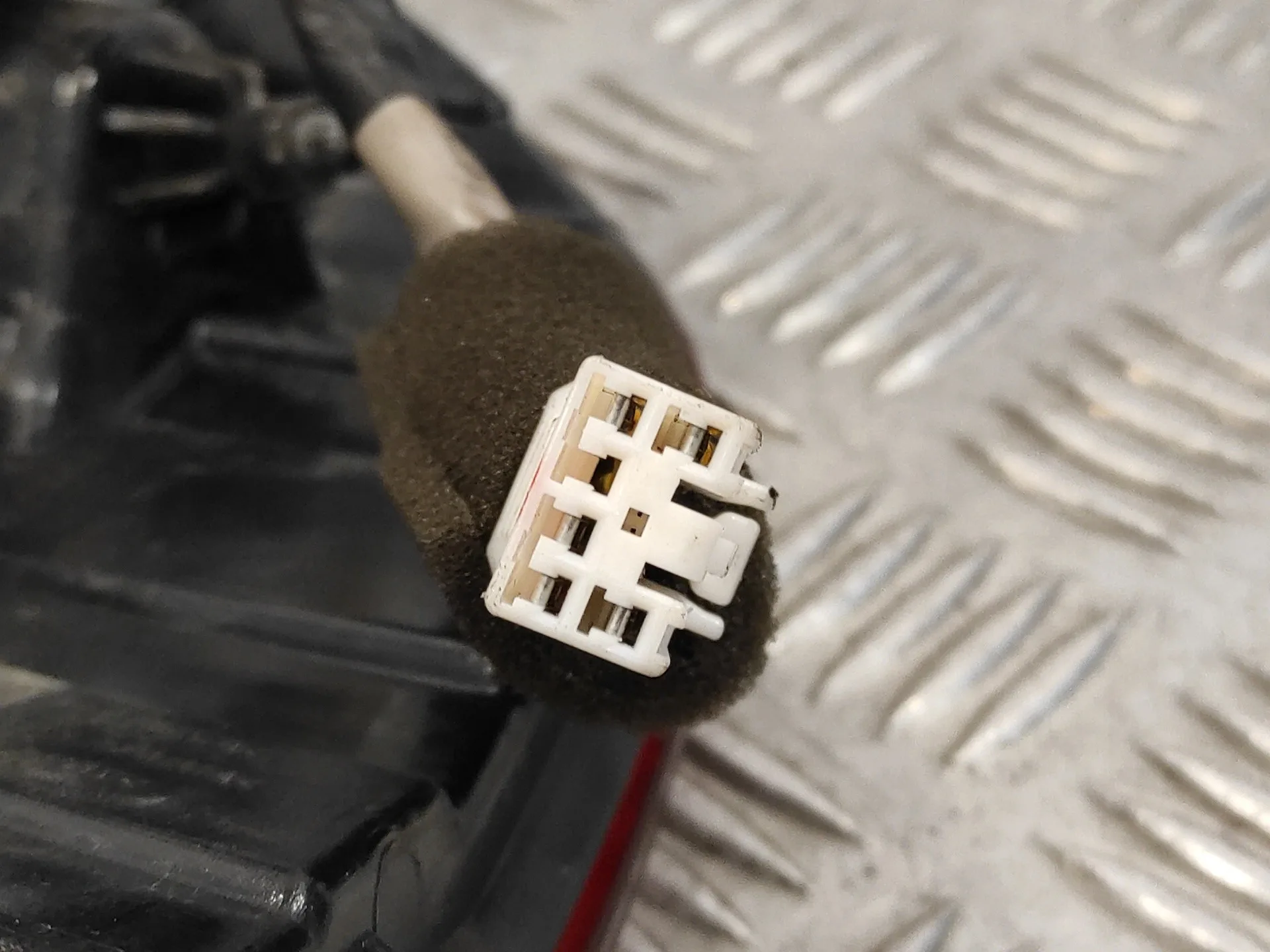 Piloto Trasero Izquierdo para Kia Rio (Ub/Qb)