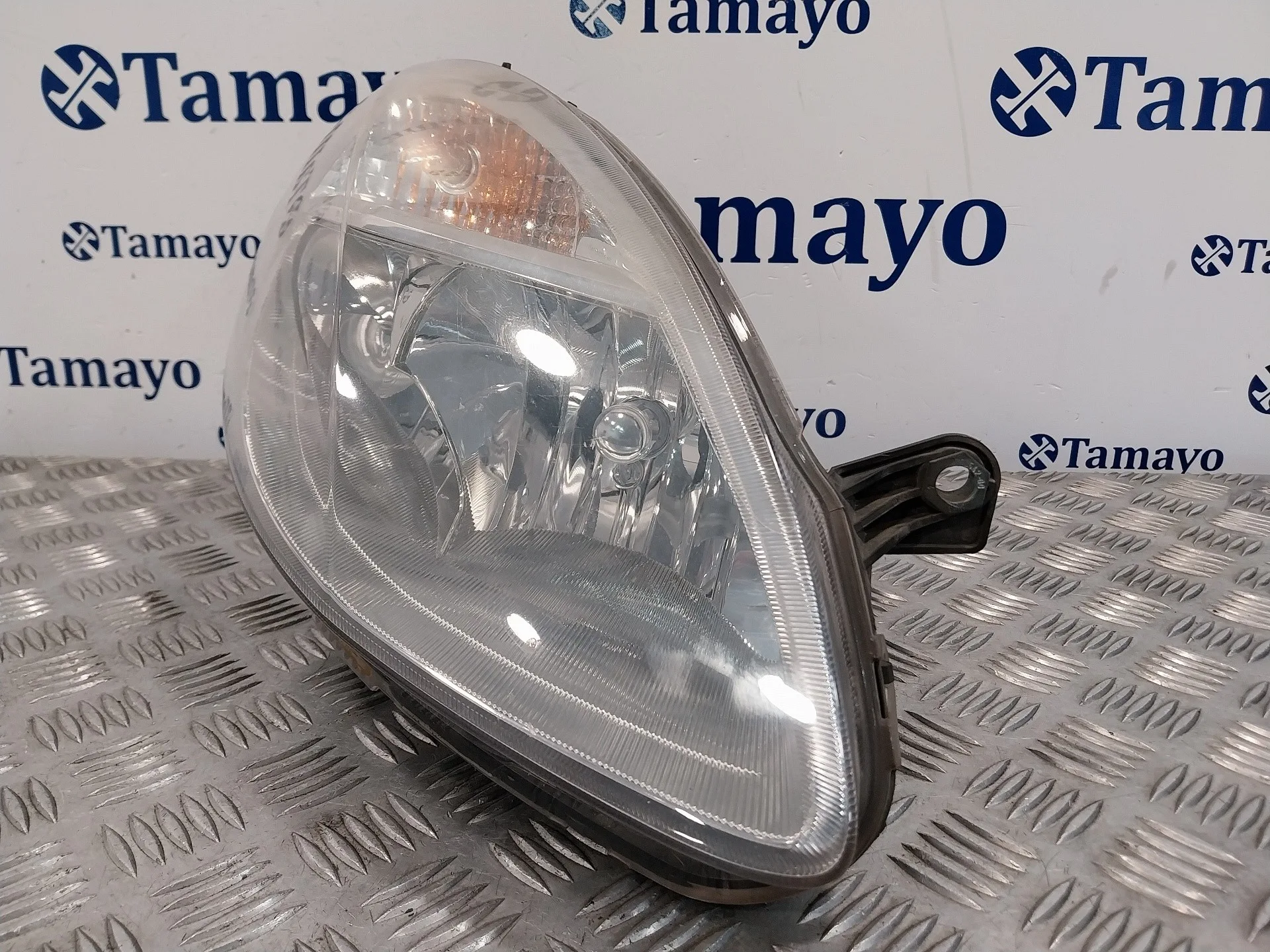 Faro Derecho para Lancia Musa (184)