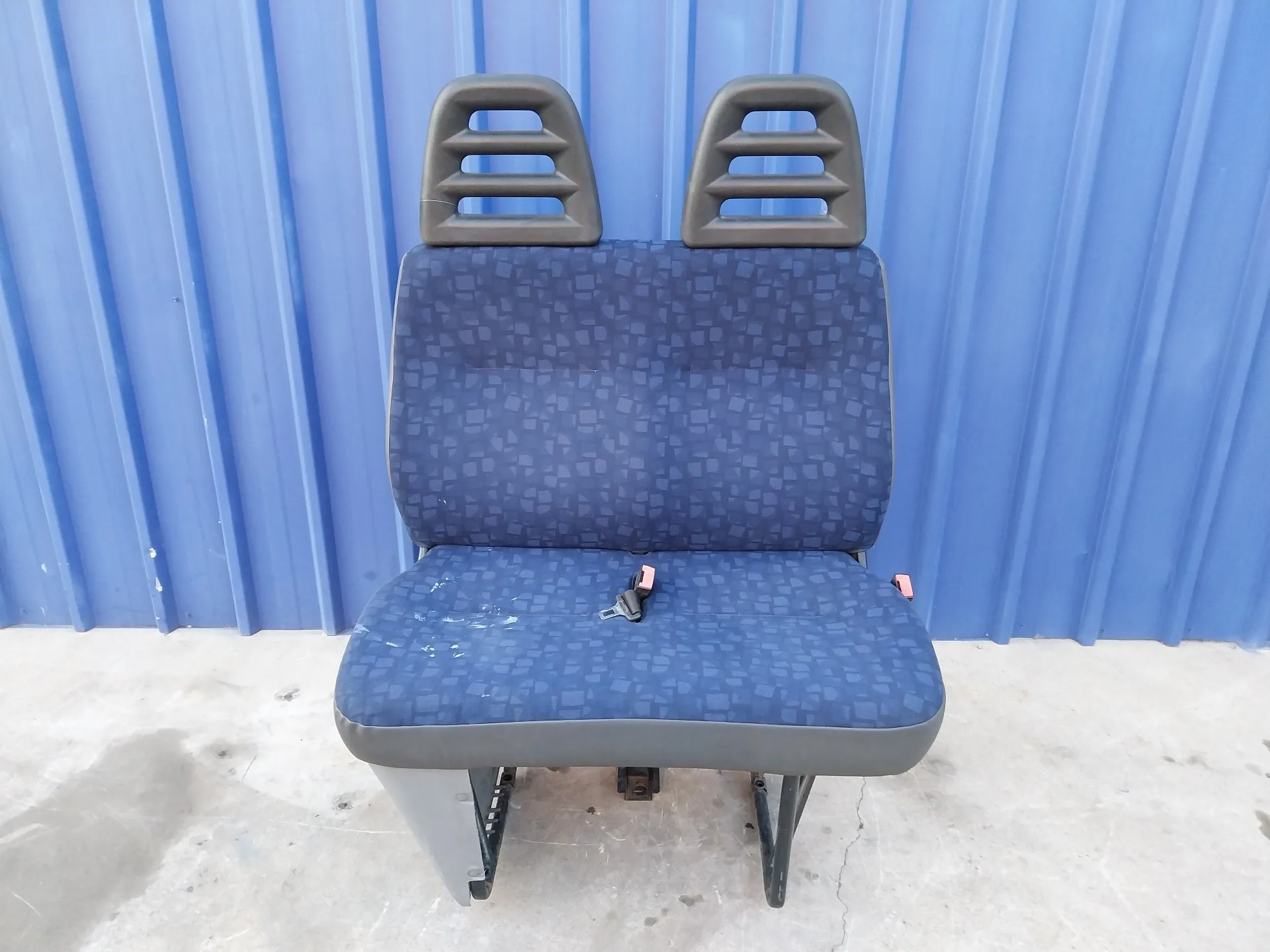 Asiento Delantero Derecho para Iveco 35S12