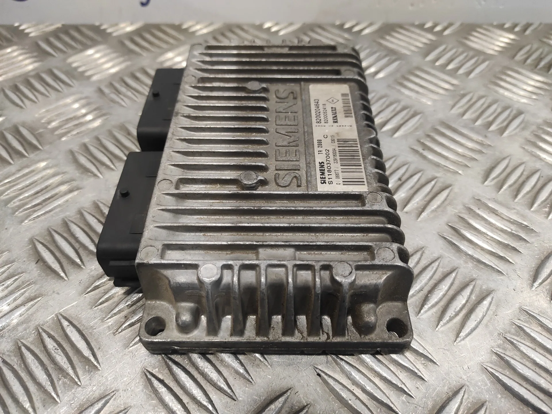 Centralita Motor Uce para Renault Clio Ii Fase Ii (B/Cb0)