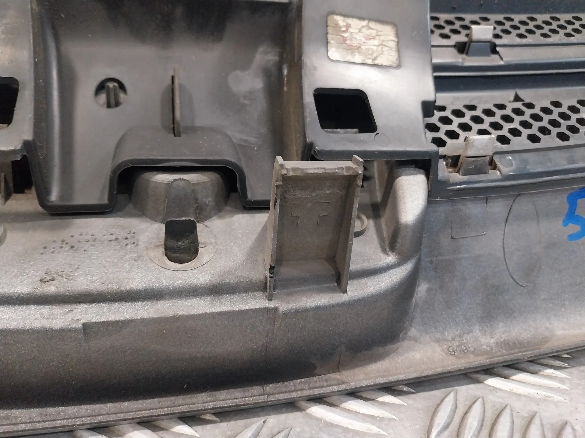 Rejilla Delantera para Peugeot Partner (S2)