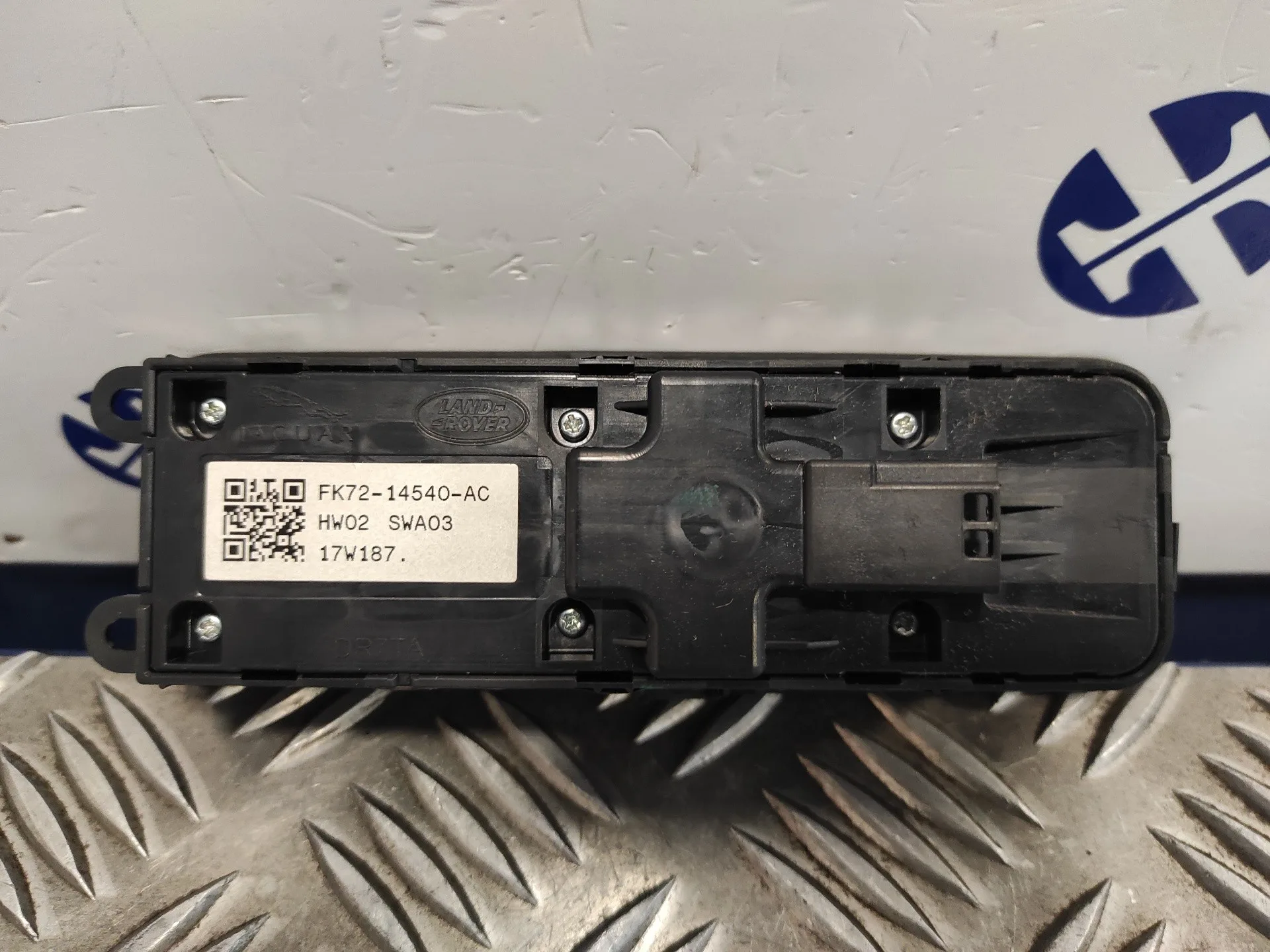 Mando Elevalunas Delantero Izquierdo para Land Rover Discovery Sport