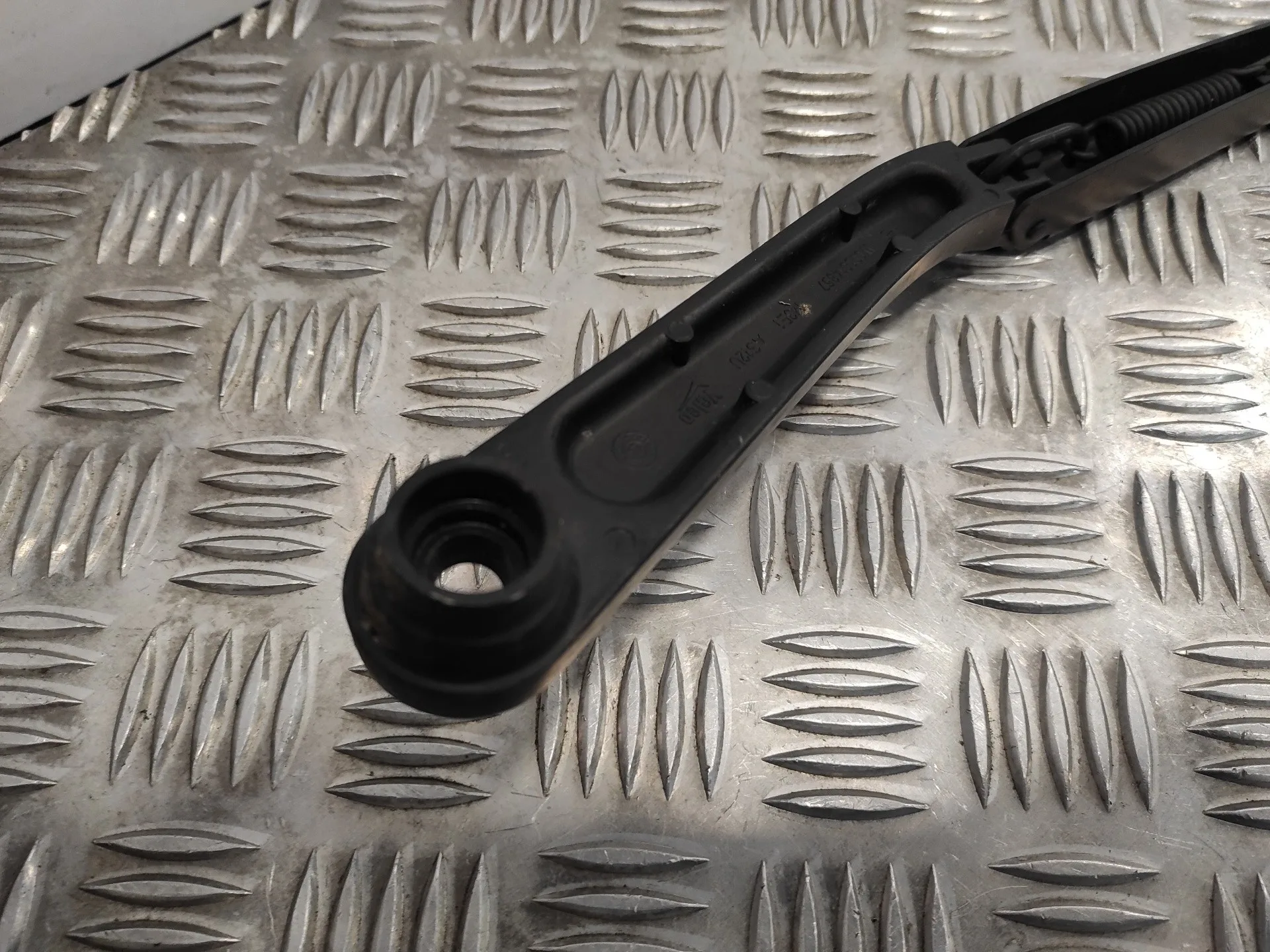 Brazo Limpia Delantero Derecho para Nissan Juke (F15)