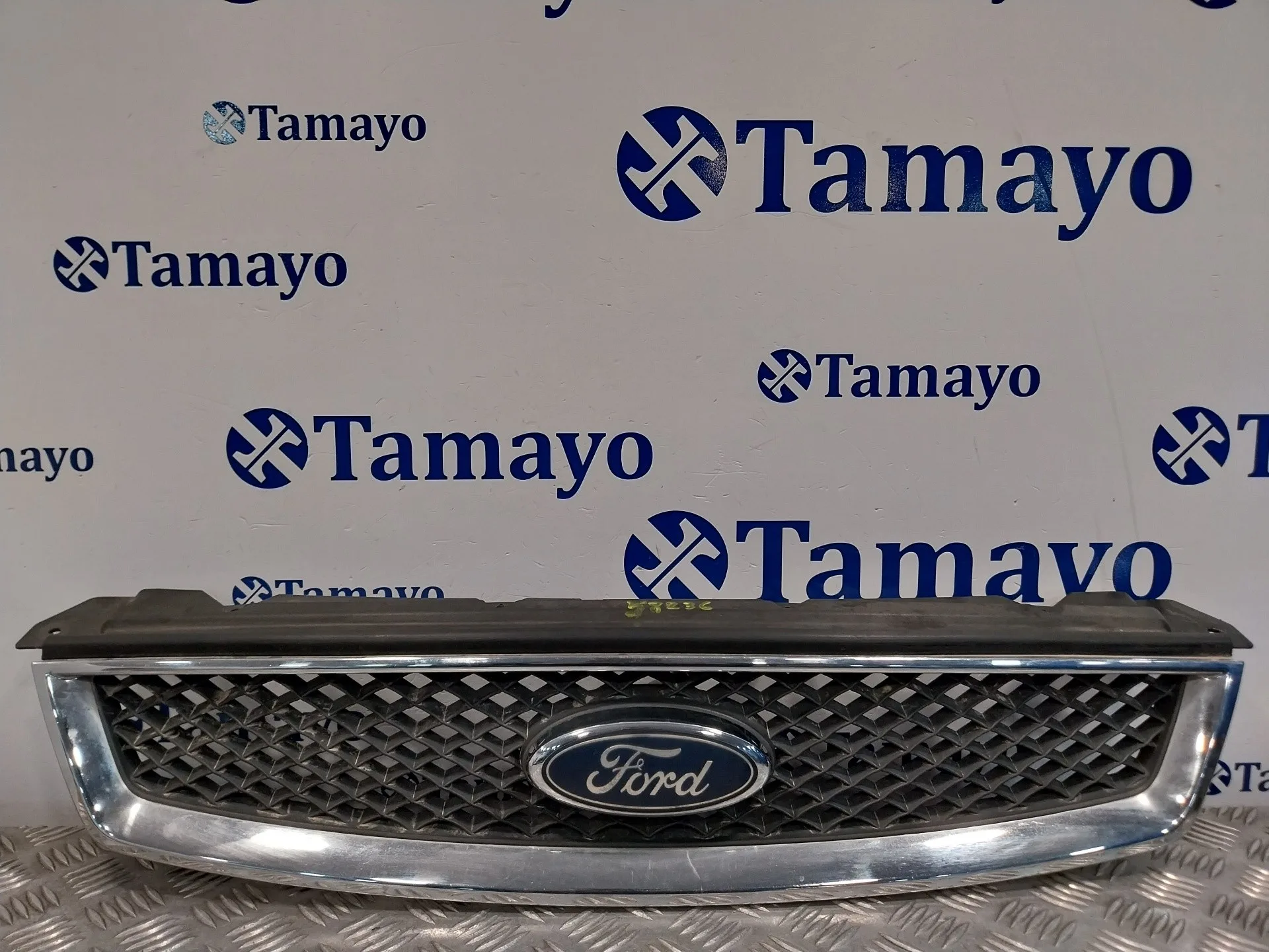 Rejilla Delantera para Ford Focus Berlina (Cap)