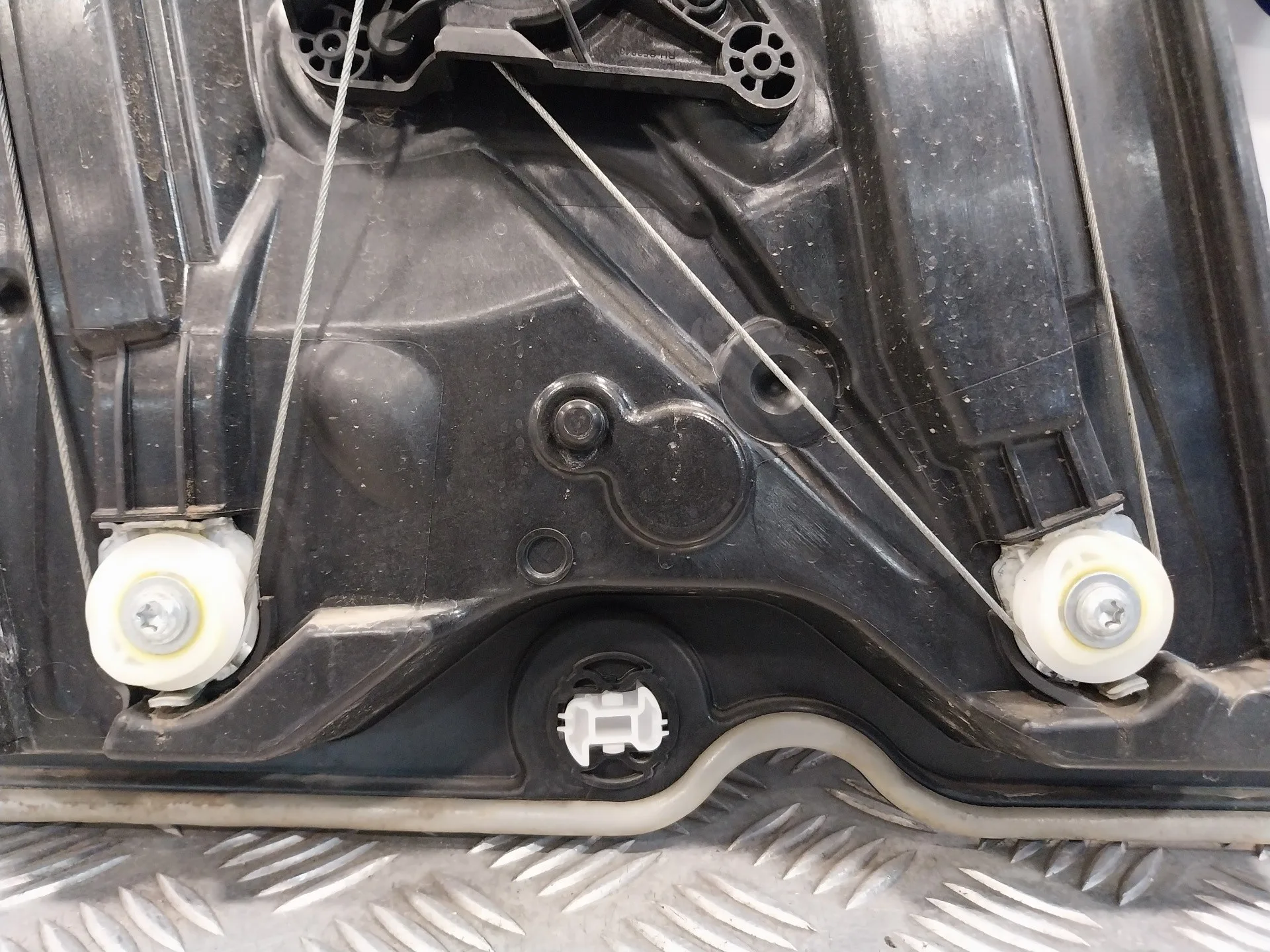 Elevalunas Delantero Derecho para Ford Fiesta (Ce1)