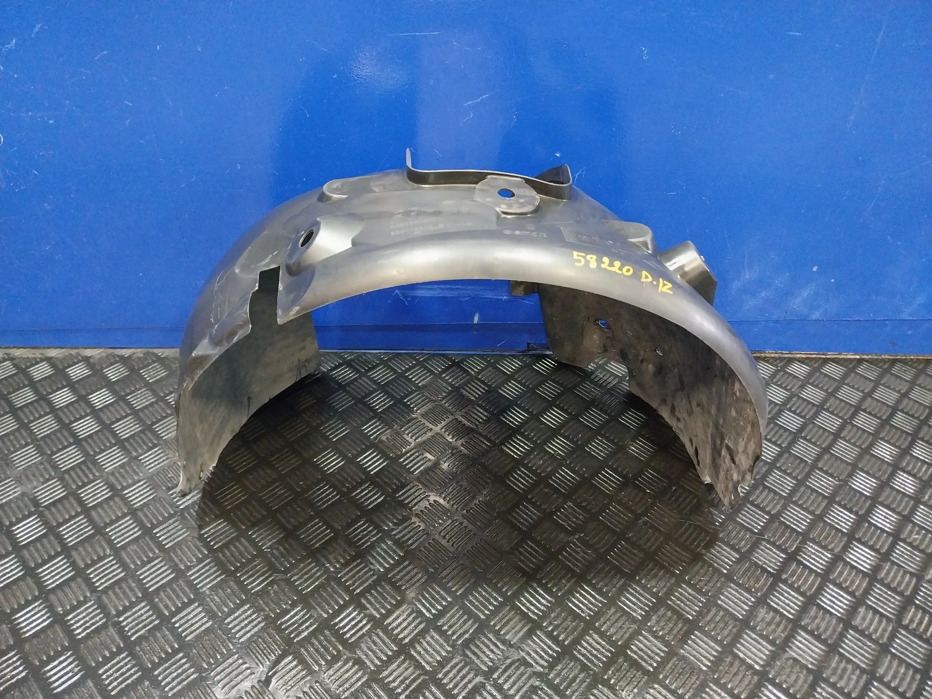 Plastico Paso Rueda Delantero Izquierdo para Smart Forfour
