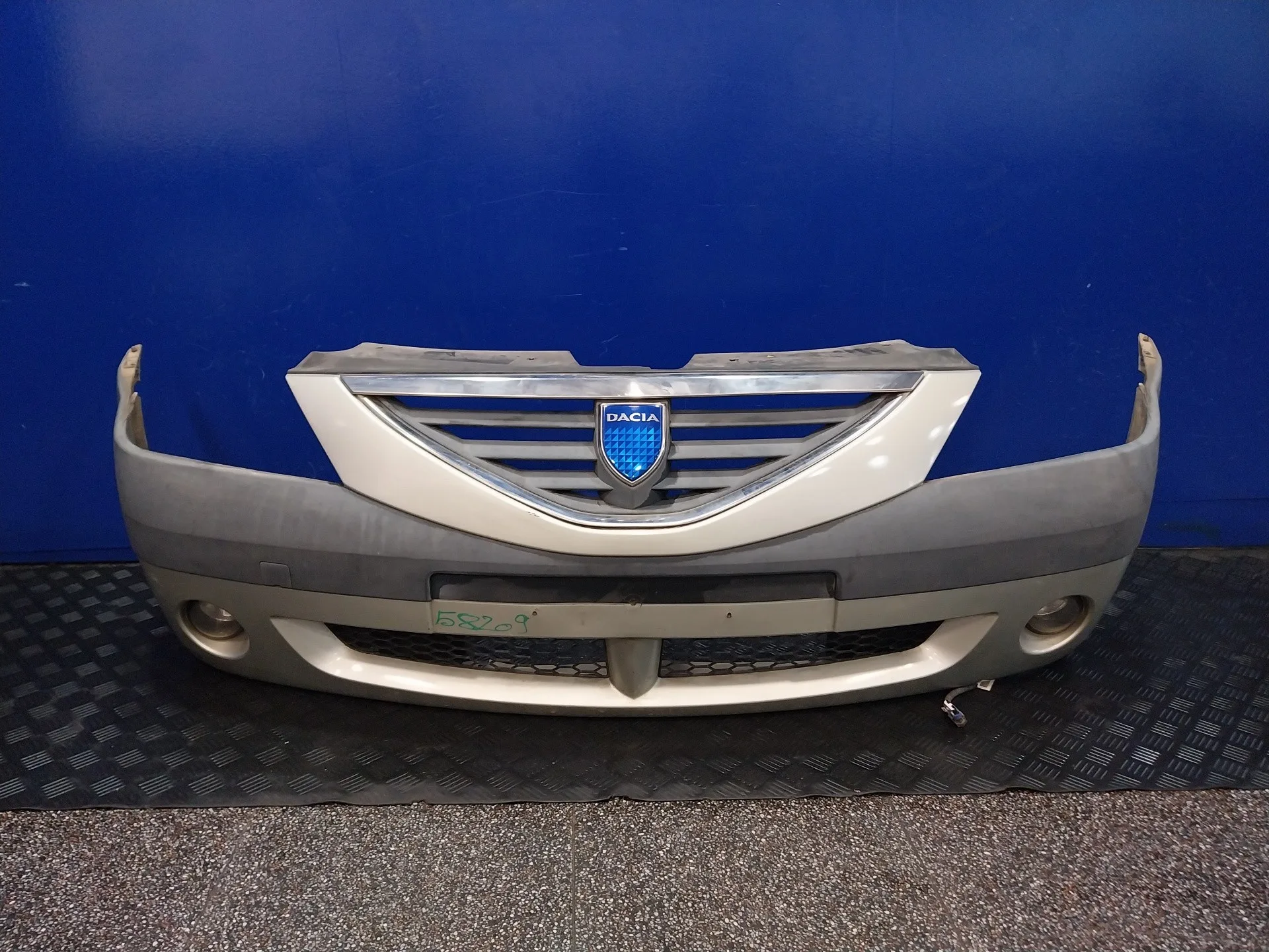 Paragolpes Delantero para Dacia Logan