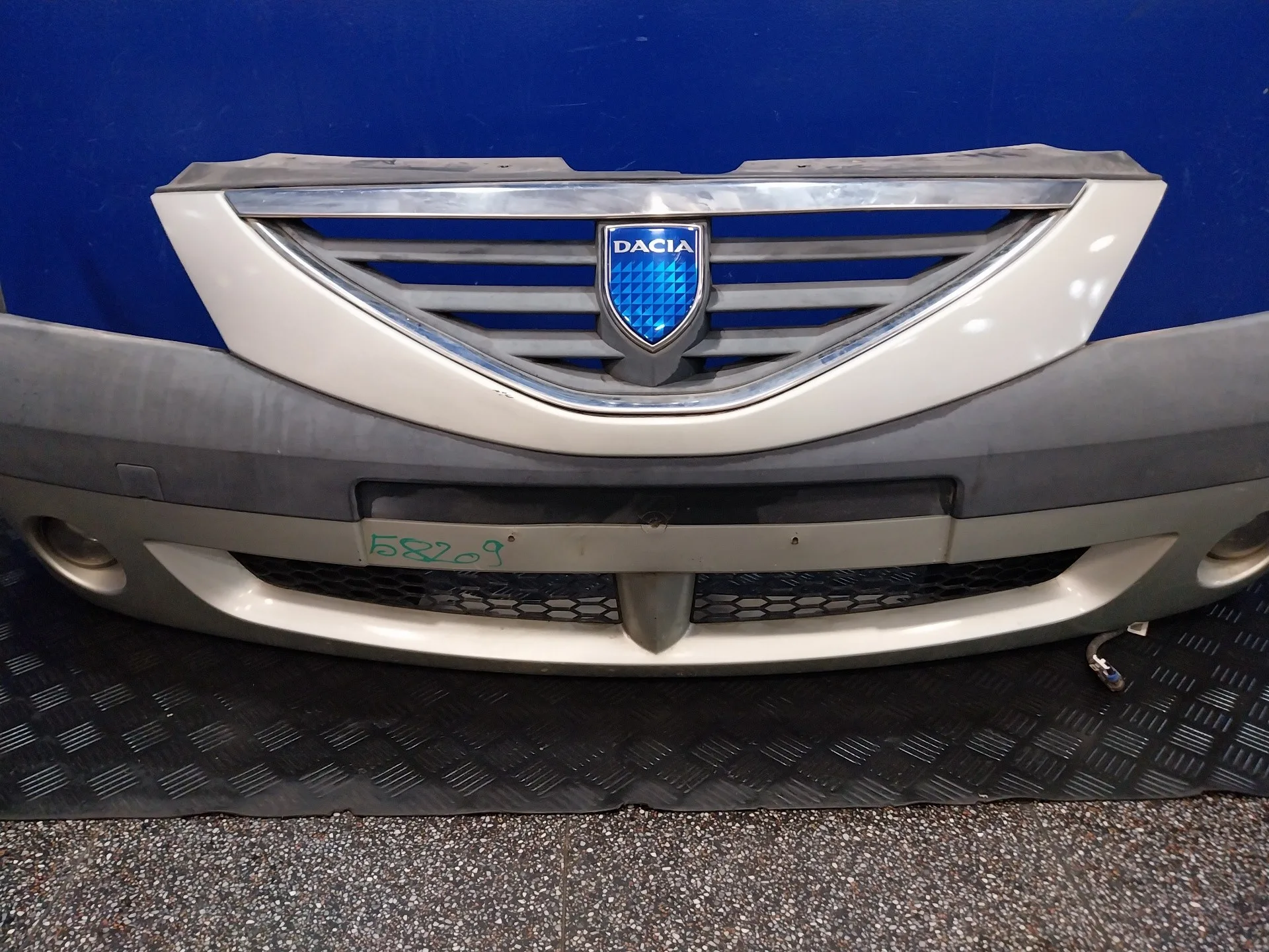 Paragolpes Delantero para Dacia Logan