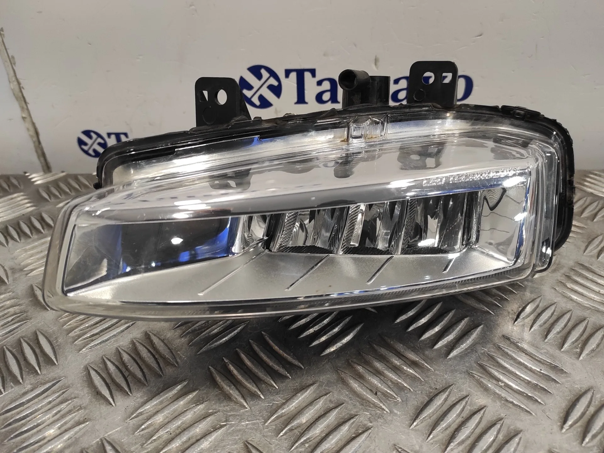 Faro Antiniebla Izquierdo para Land Rover Discovery Sport