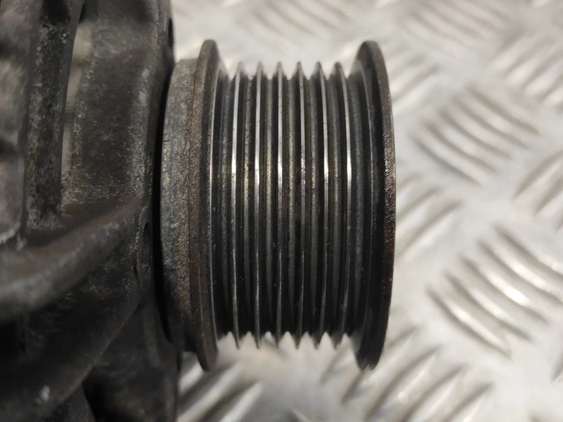 Alternador para Iveco 35S12