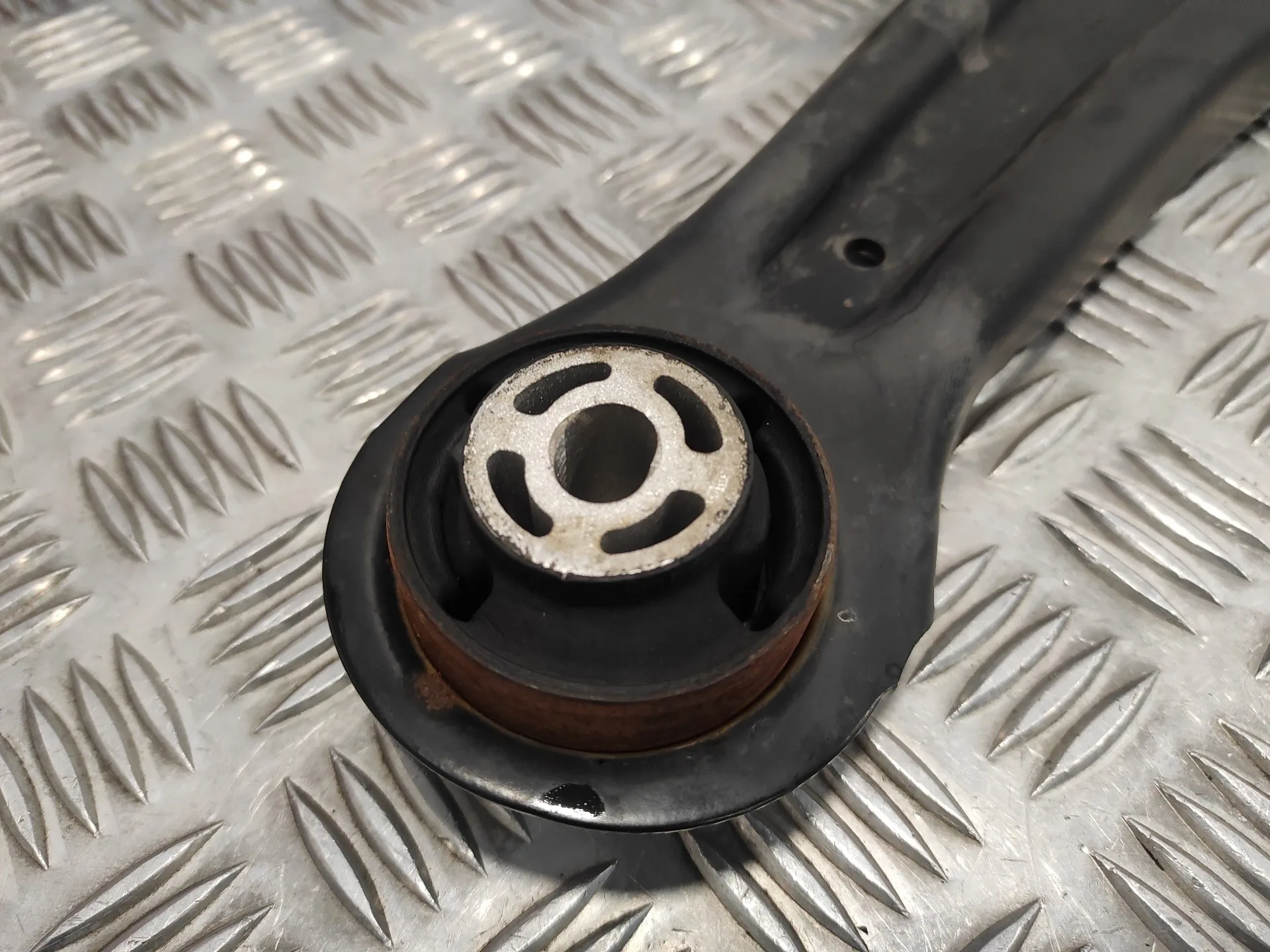 Brazo Suspension Inferior Delantero Derecho para Ford Fiesta (Ce1)