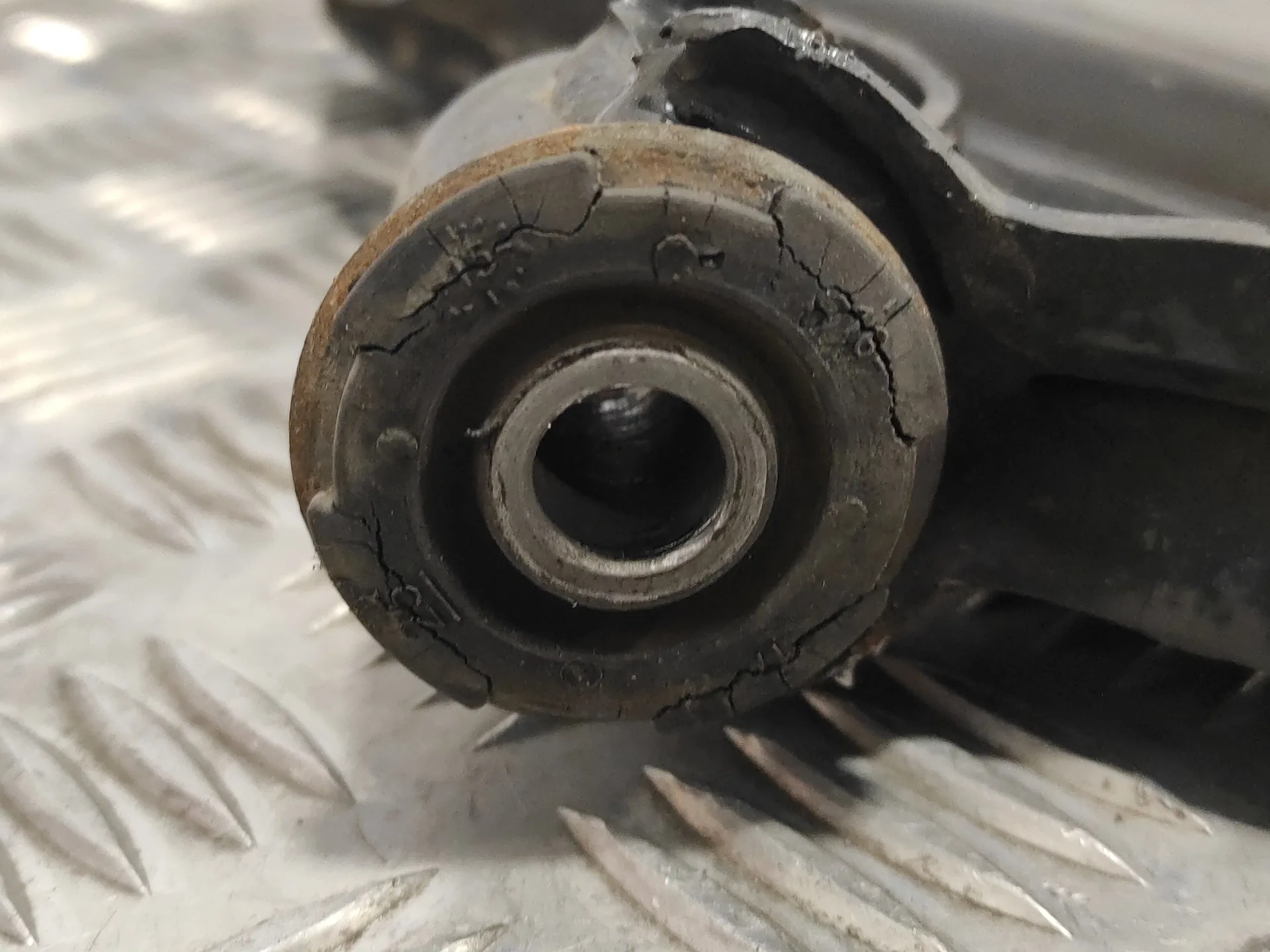 Brazo Suspension Inferior Delantero Izquierdo para Fiat Doblo (119)