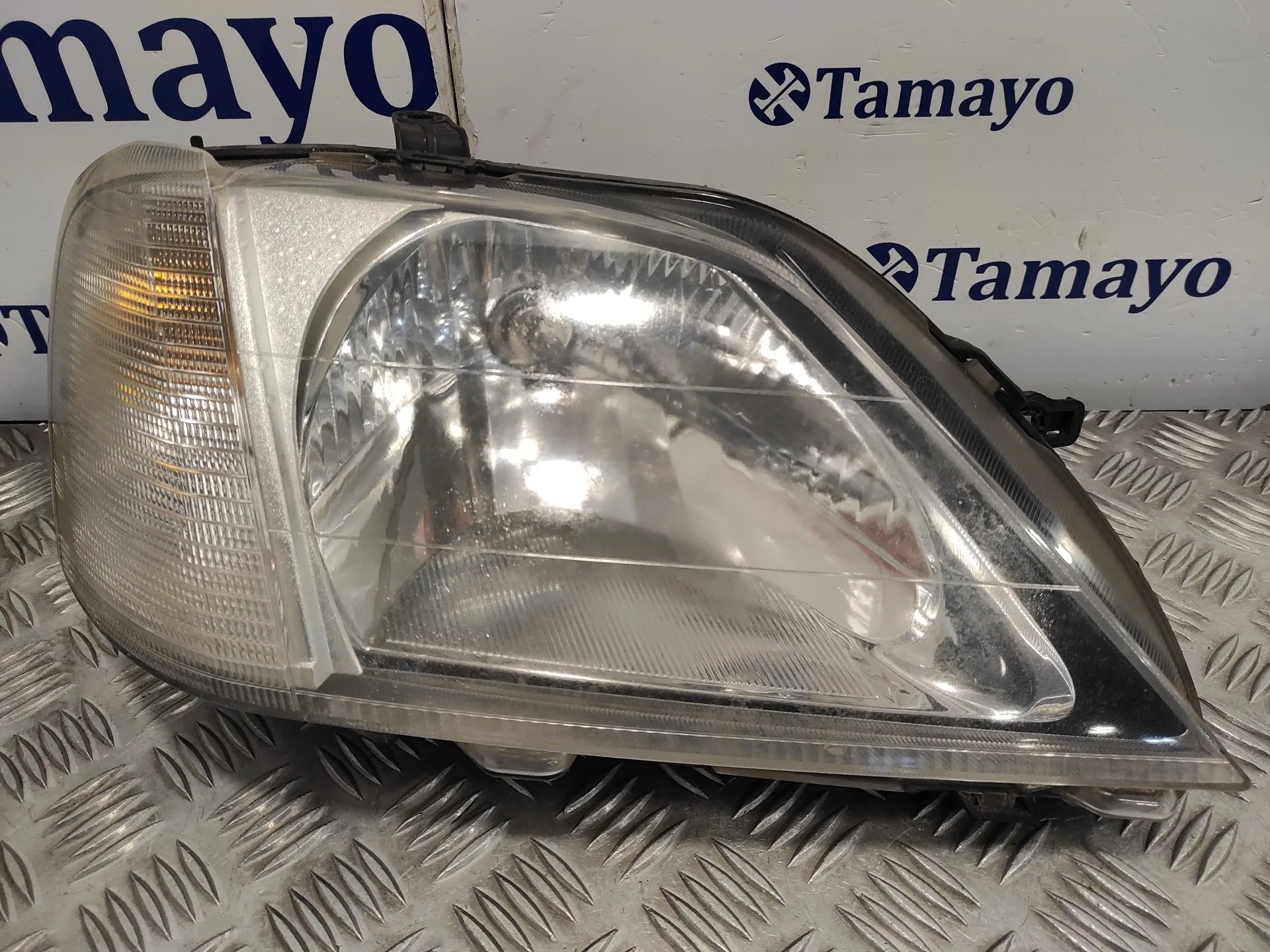 Faro Derecho para Dacia Logan