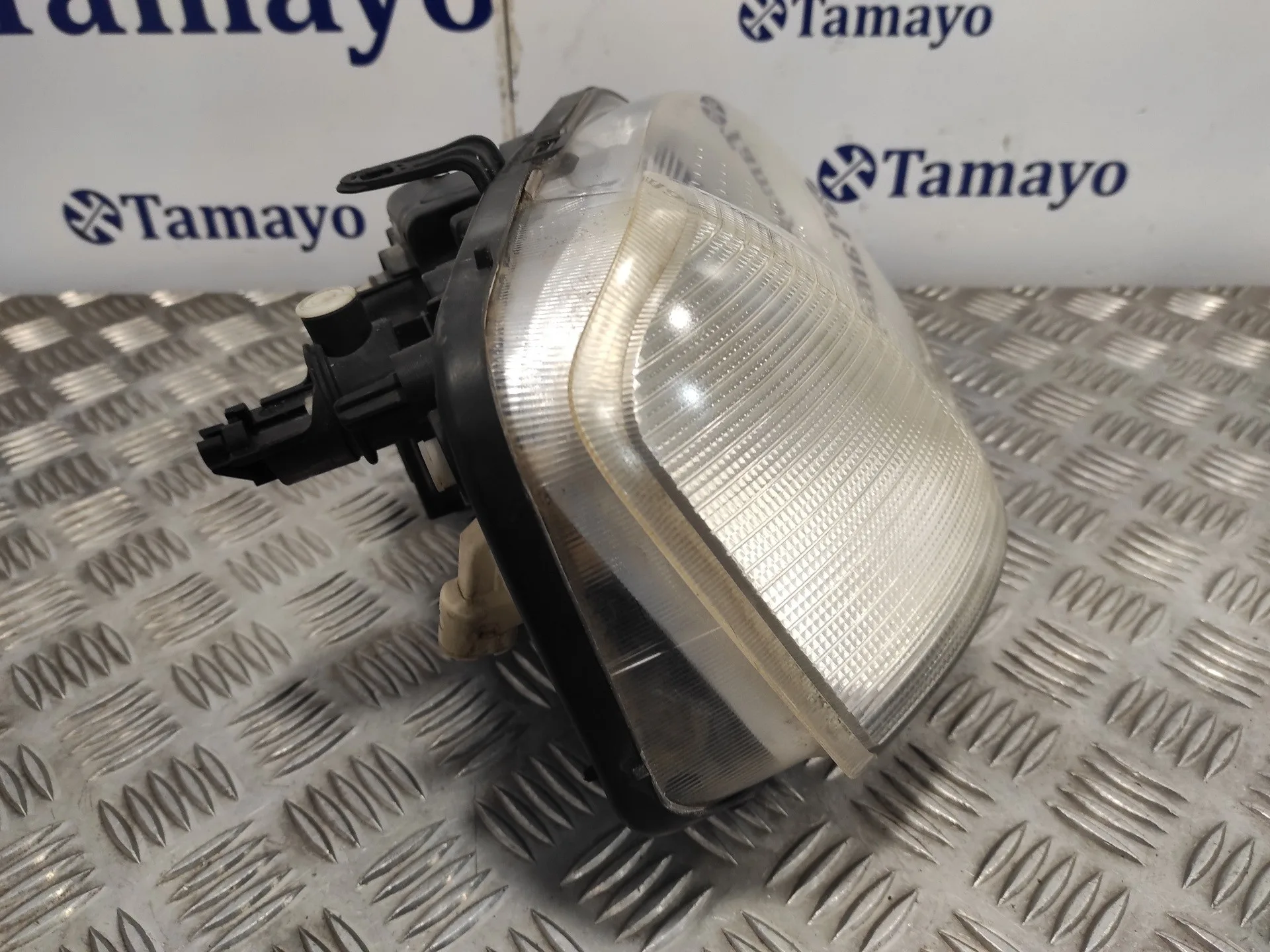Faro Derecho para Dacia Logan