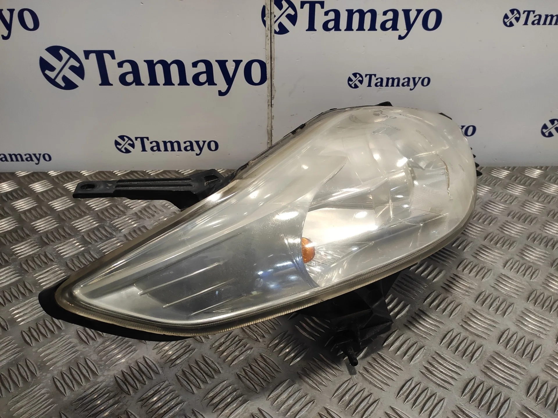 Faro Derecho para Mazda 5 Berl. (Cr)