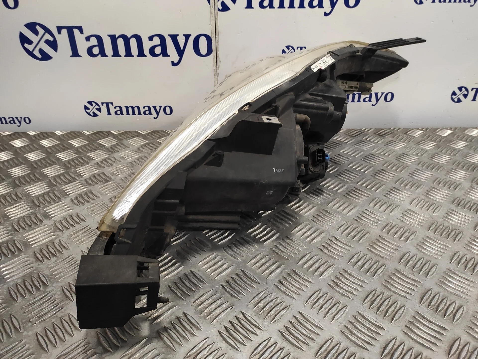 Faro Derecho para Mazda 5 Berl. (Cr)