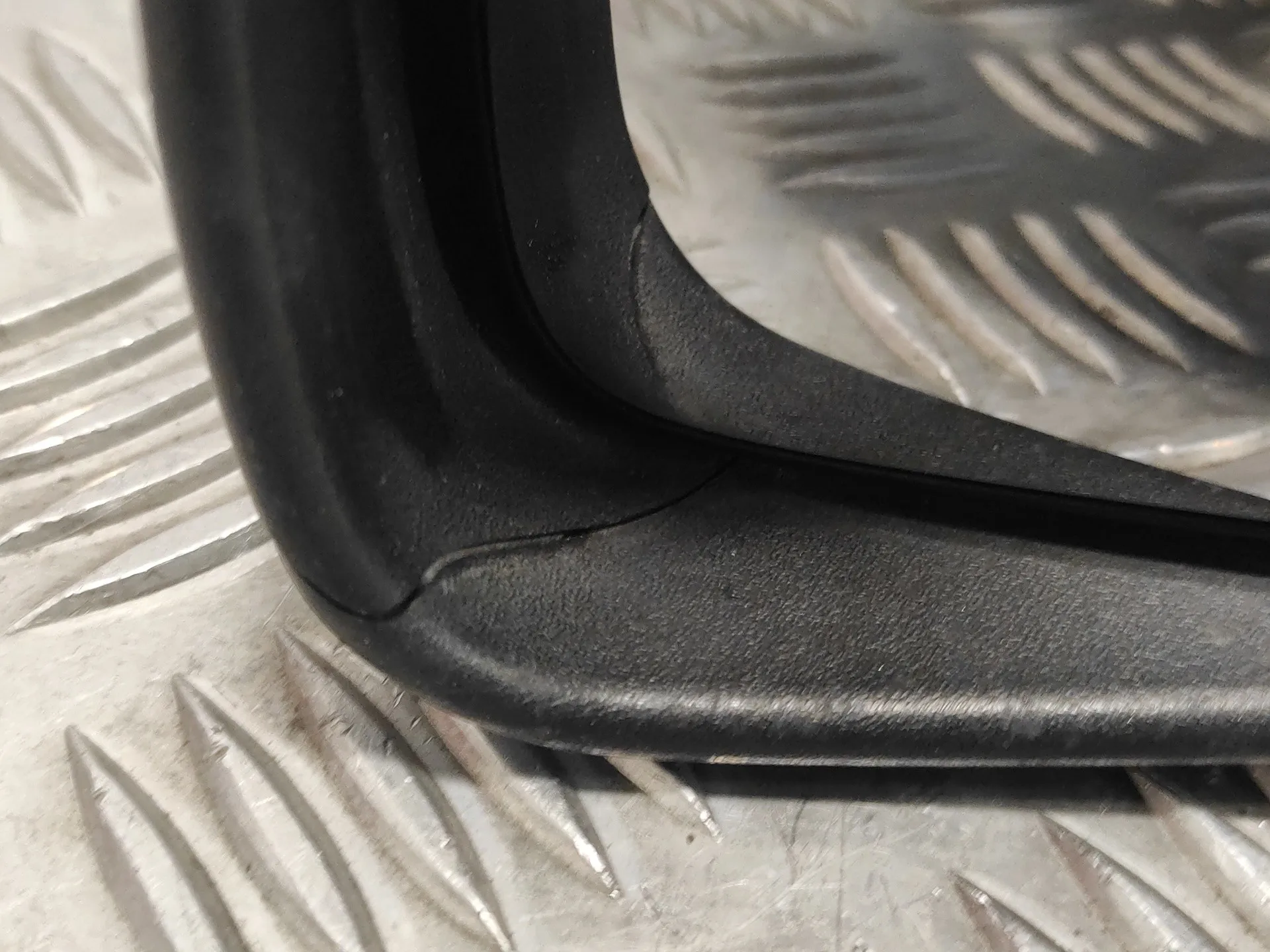 Retrovisor Izquierdo para Ford Focus Berlina (Cap)