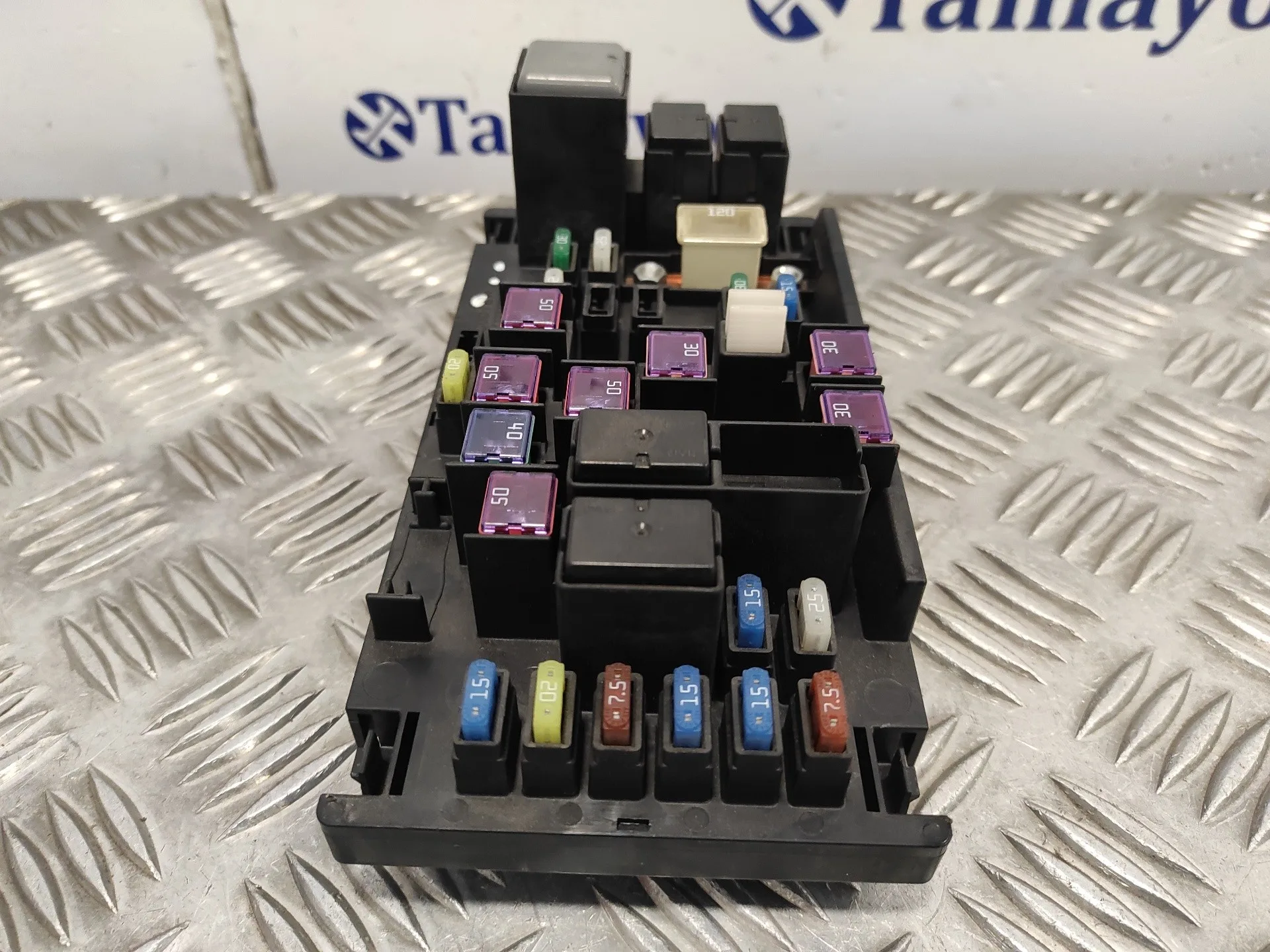 Caja Reles / Fusibles para Subaru Xv