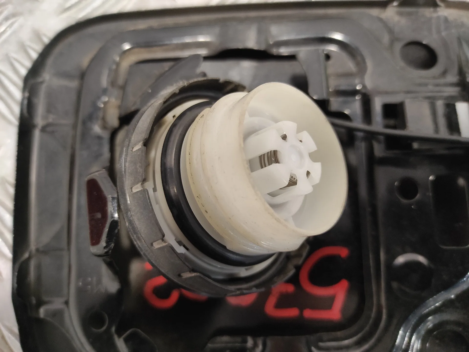 Tapa Exterior Combustible para Subaru Xv
