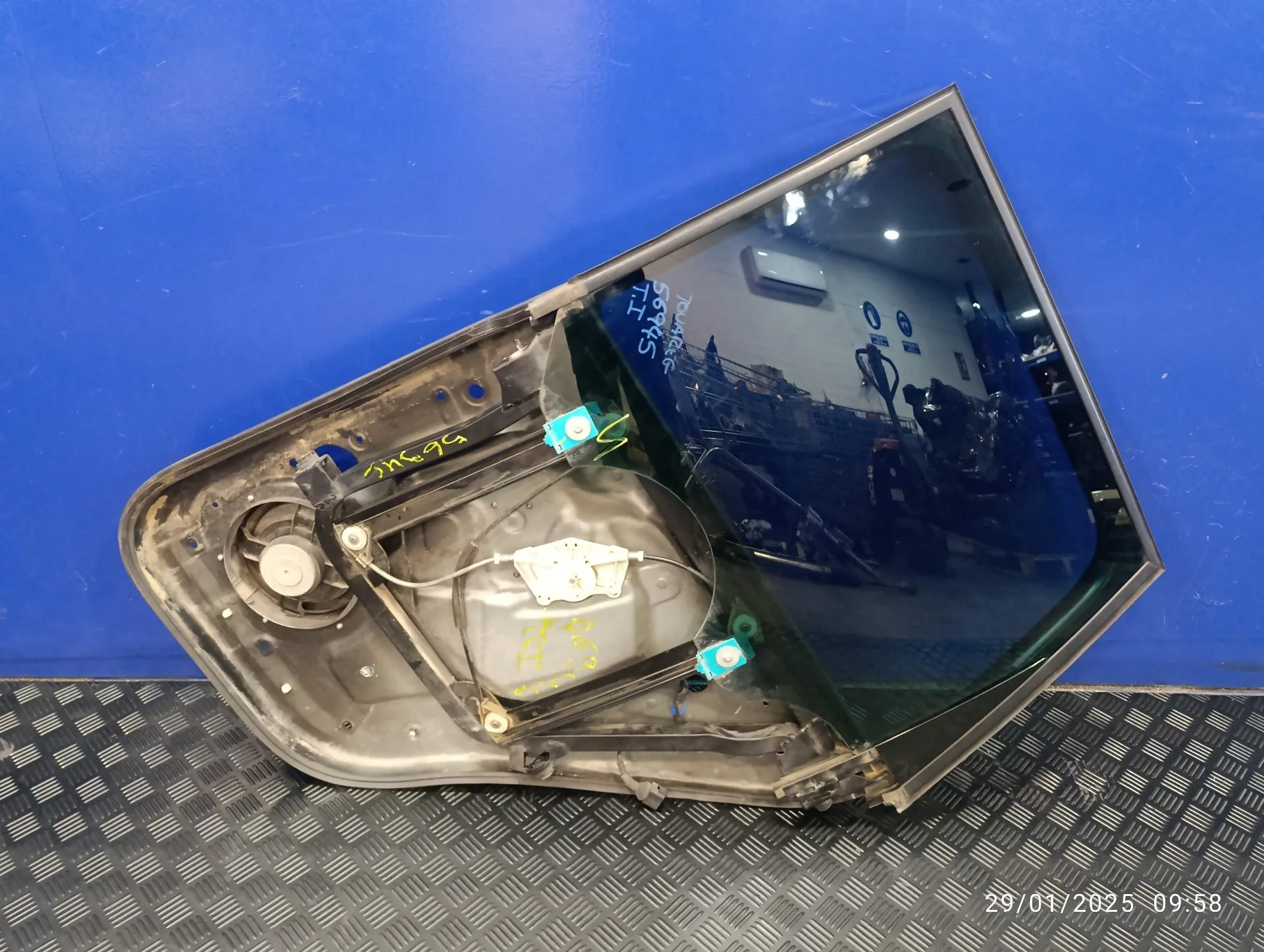 Elevalunas Trasero Izquierdo para Volkswagen Touareg (7L6)