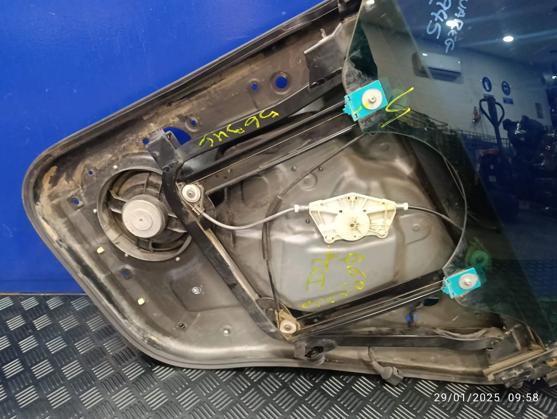 Elevalunas Trasero Izquierdo para Volkswagen Touareg (7L6)