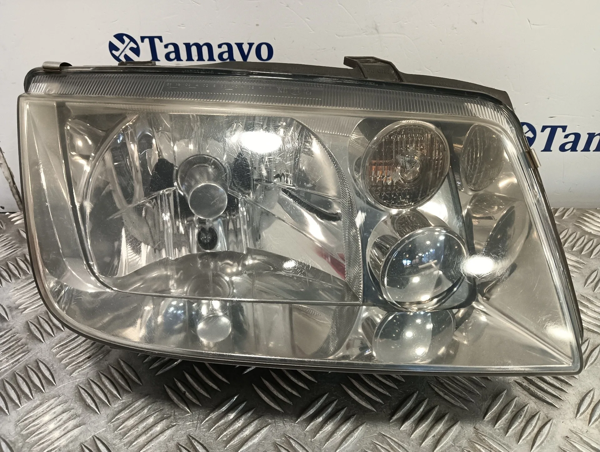 Faro Derecho para Volkswagen Bora Berlina (1J2)