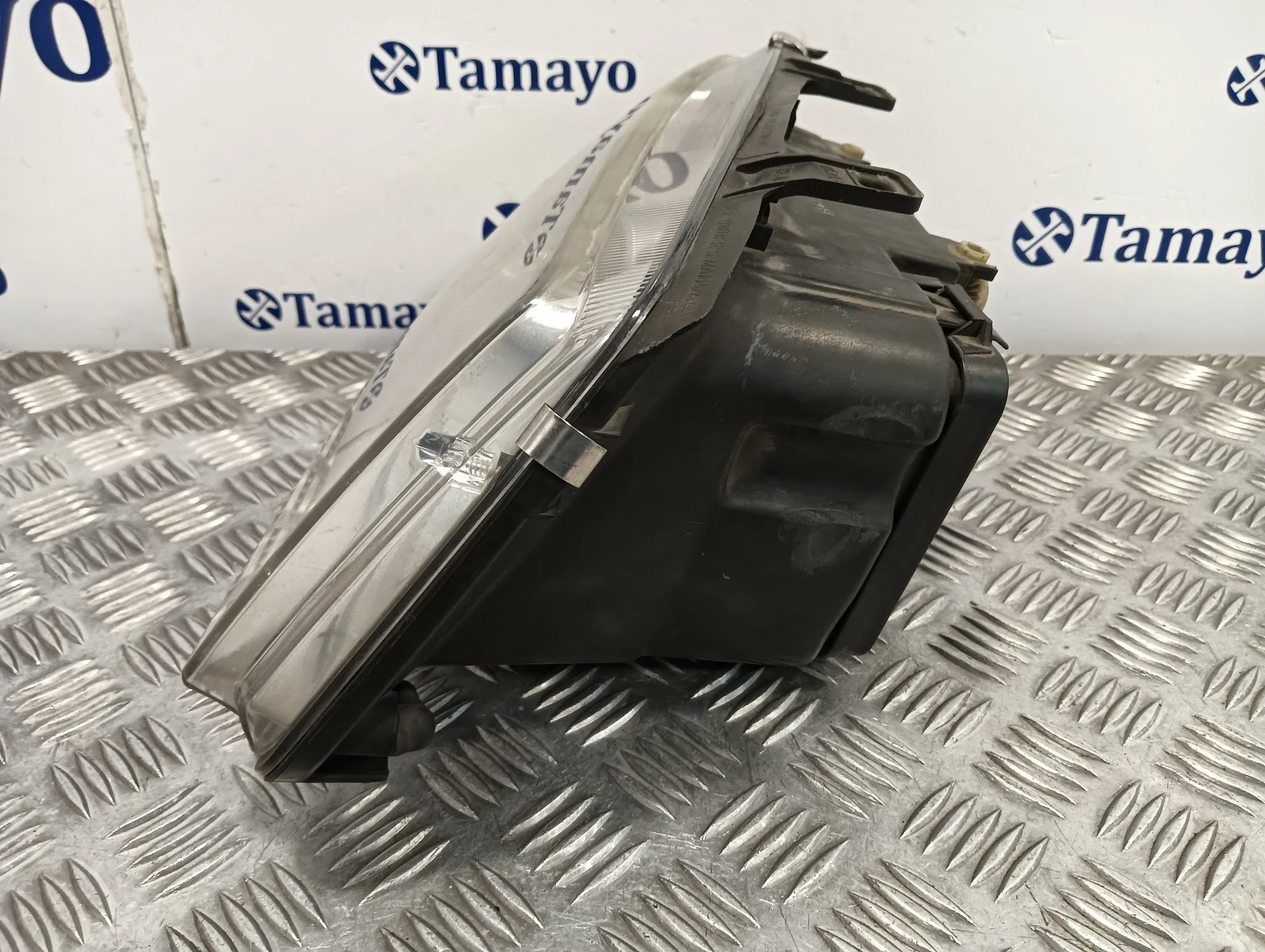 Faro Derecho para Volkswagen Bora Berlina (1J2)