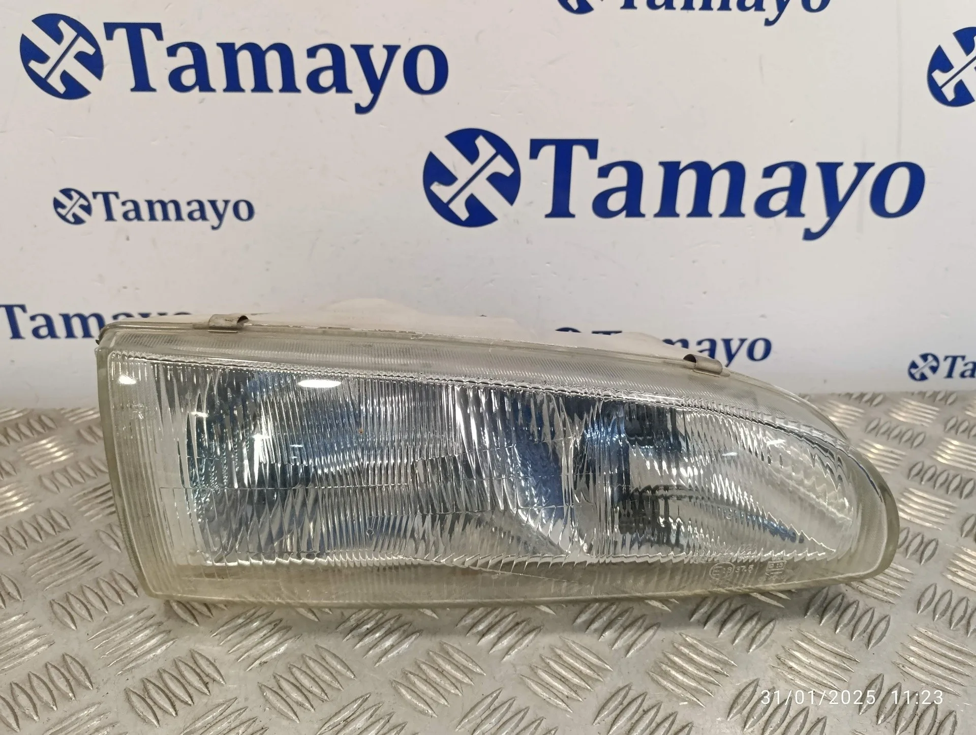 Faro Derecho para Hyundai Grace Panel Van