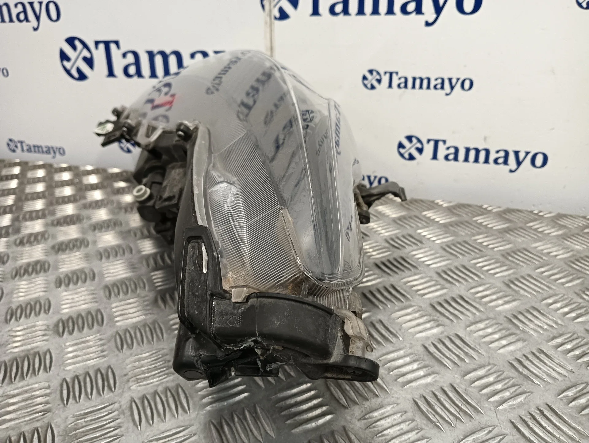 Faro Derecho para Toyota Yaris (Xpa1F/Mxph11/Chxnbw)