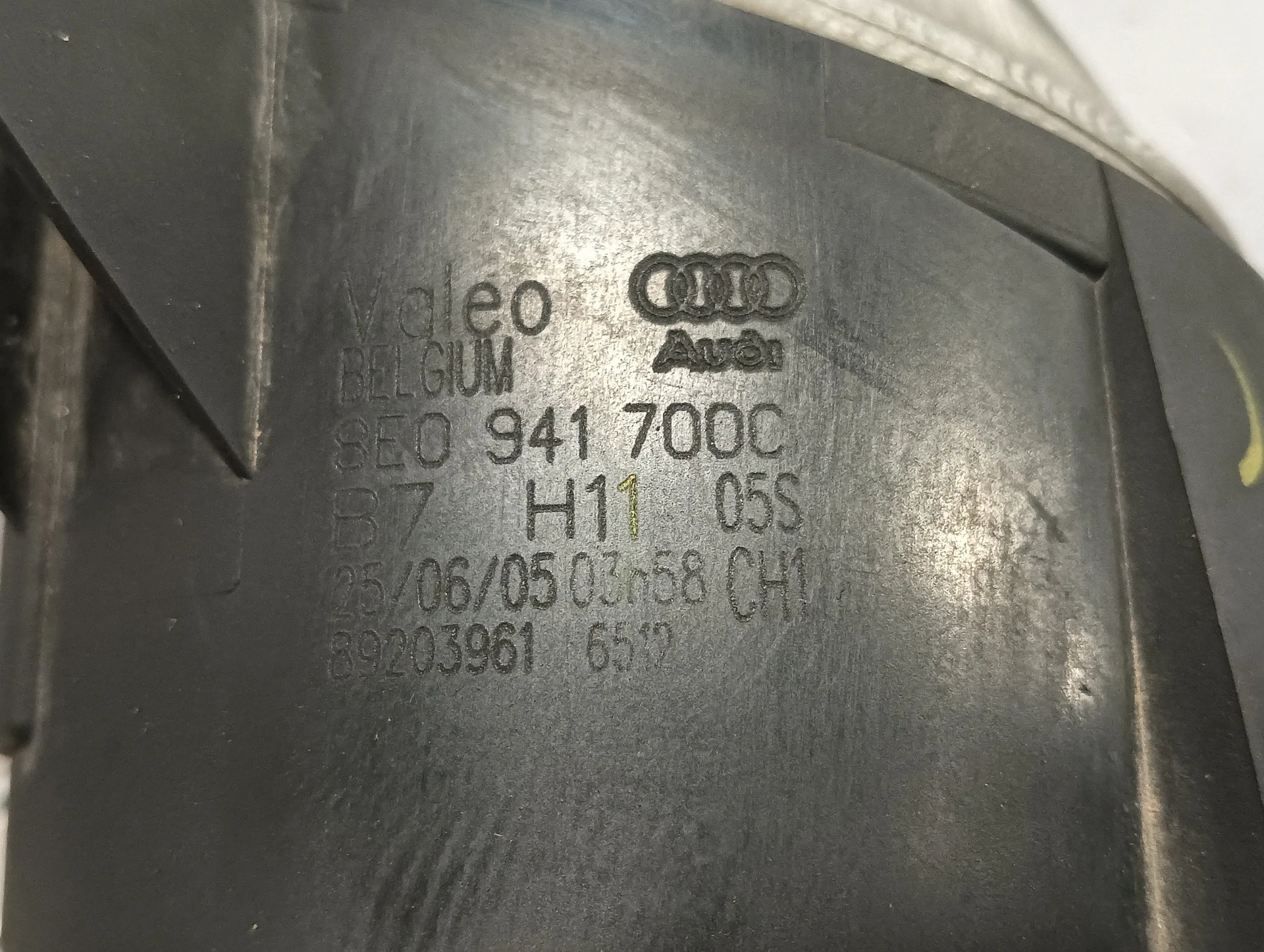 Faro Antiniebla Derecho para Audi A4 Berlina (8E)